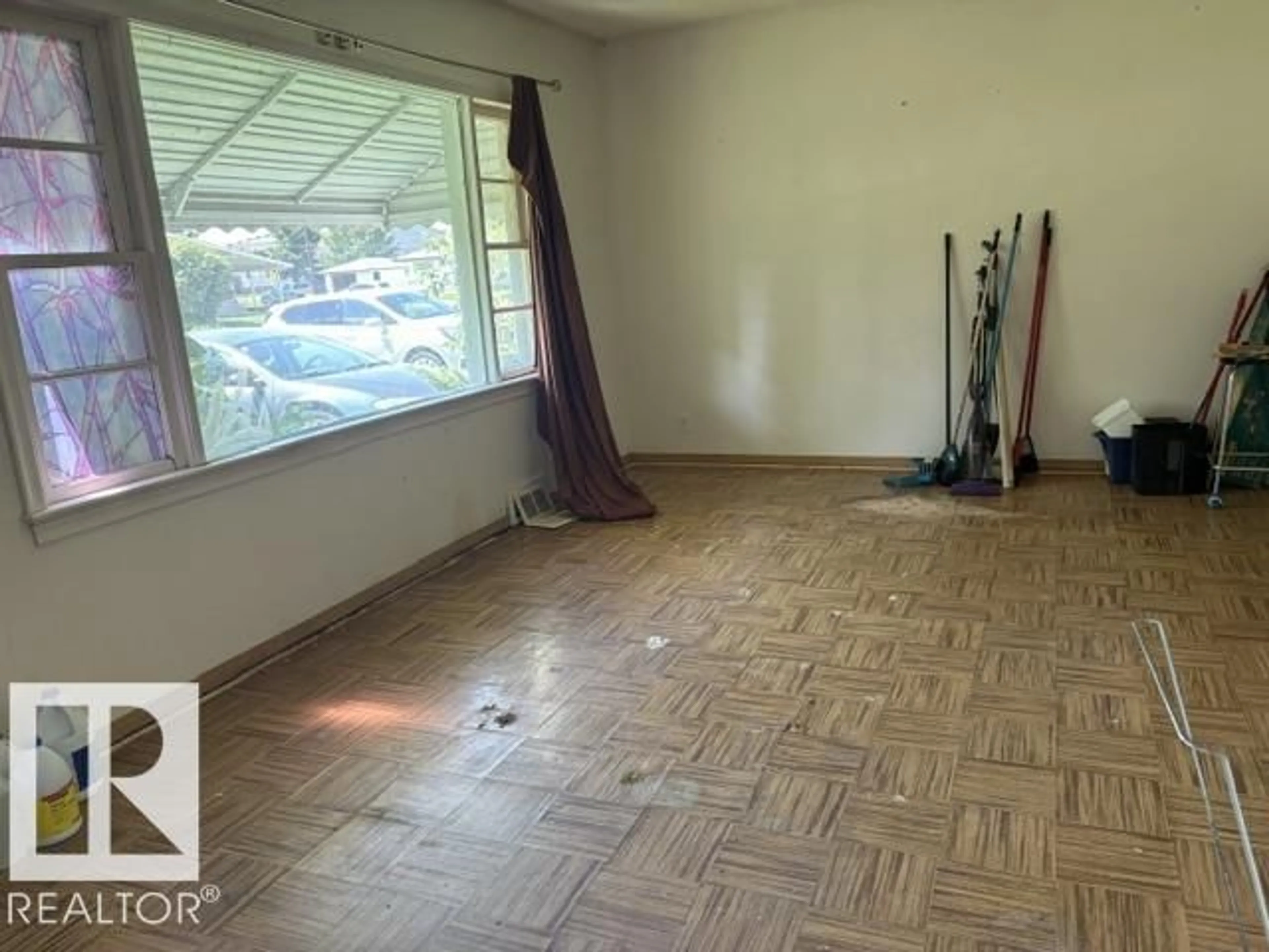 A pic of a room for 5218 45 AV, Vegreville Alberta T9C1A2