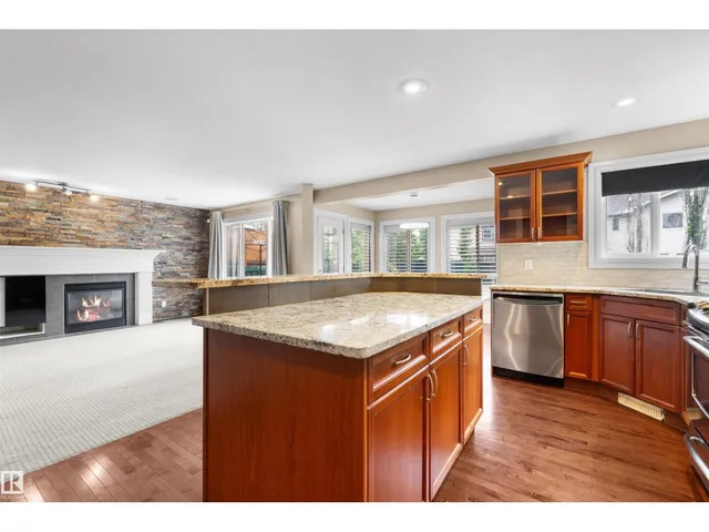 1338 RUTHERFORD RD, Edmonton 5