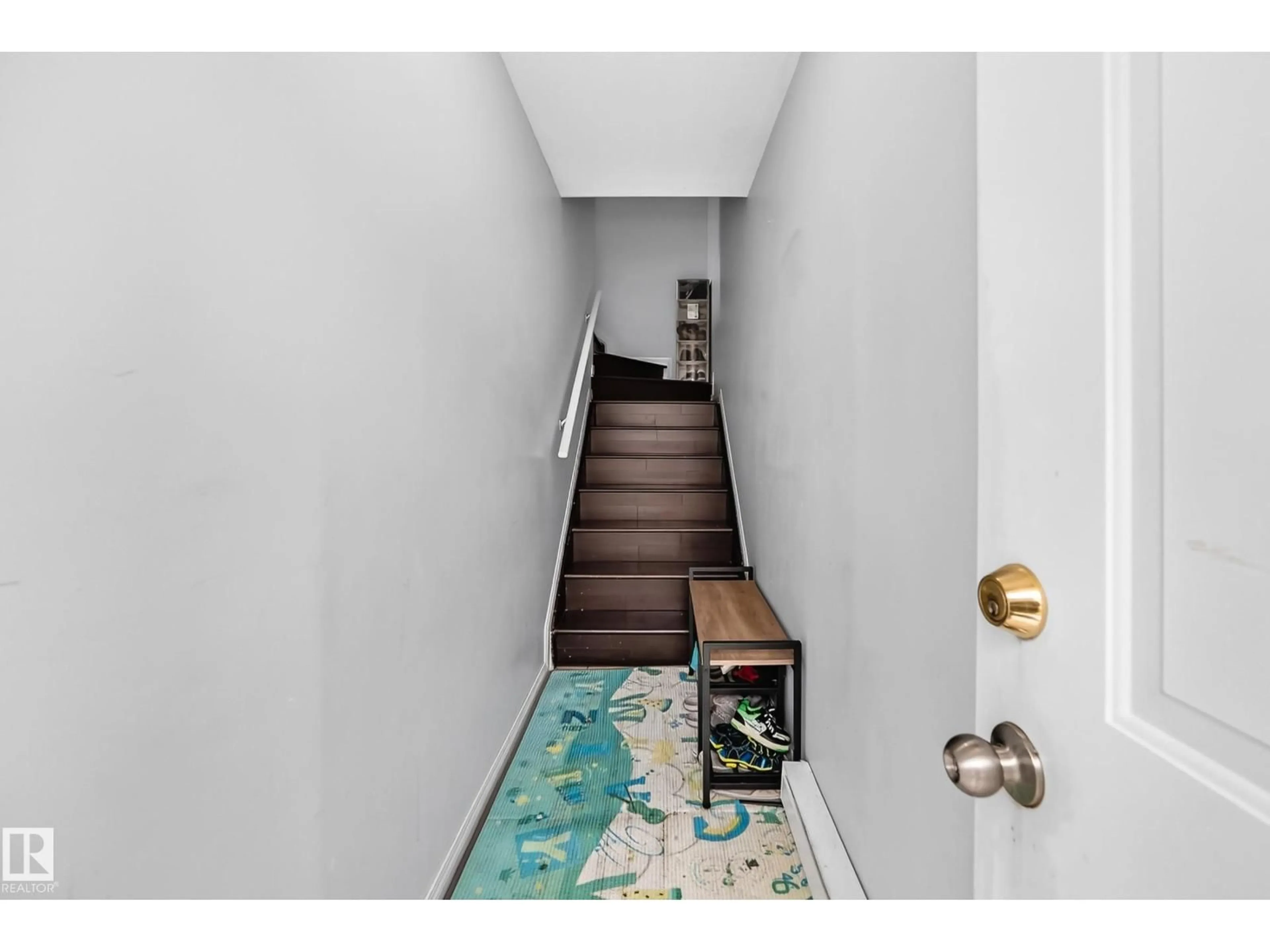 Indoor entryway for 72 - 2505 42 ST, Edmonton Alberta T6L7G8