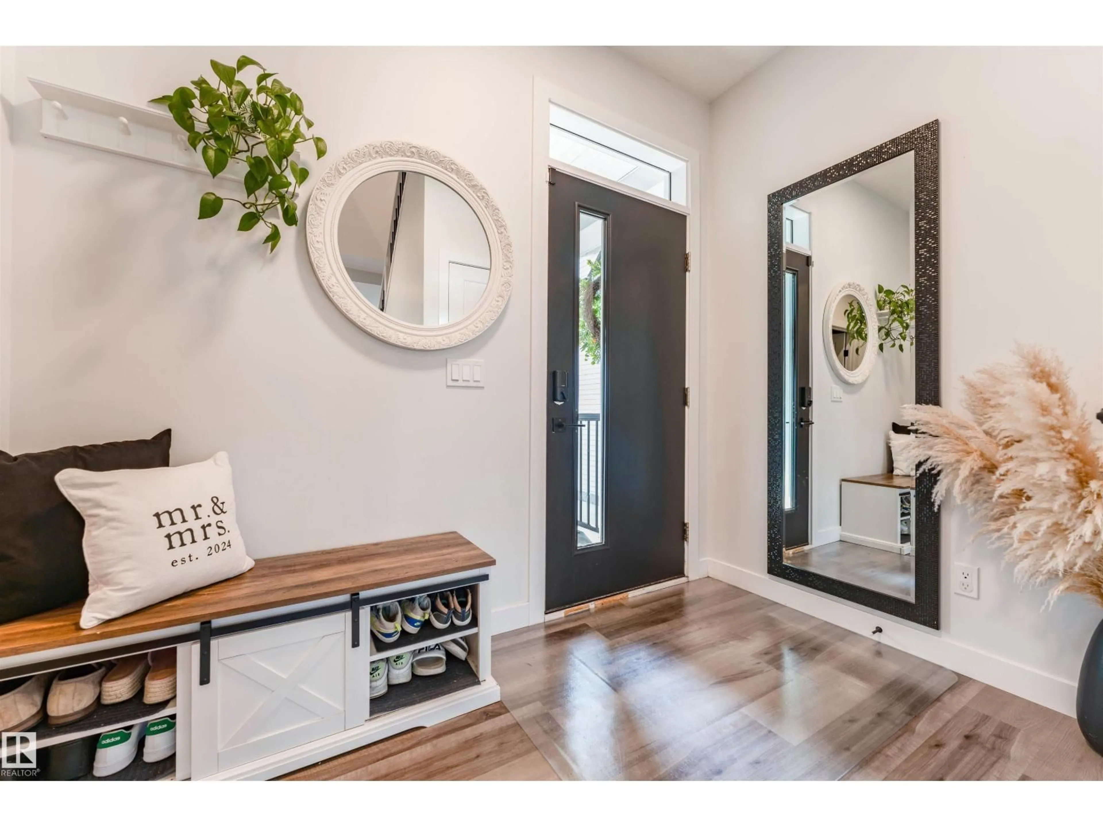 Indoor entryway for NW - 13048 211 ST, Edmonton Alberta T5S0P5