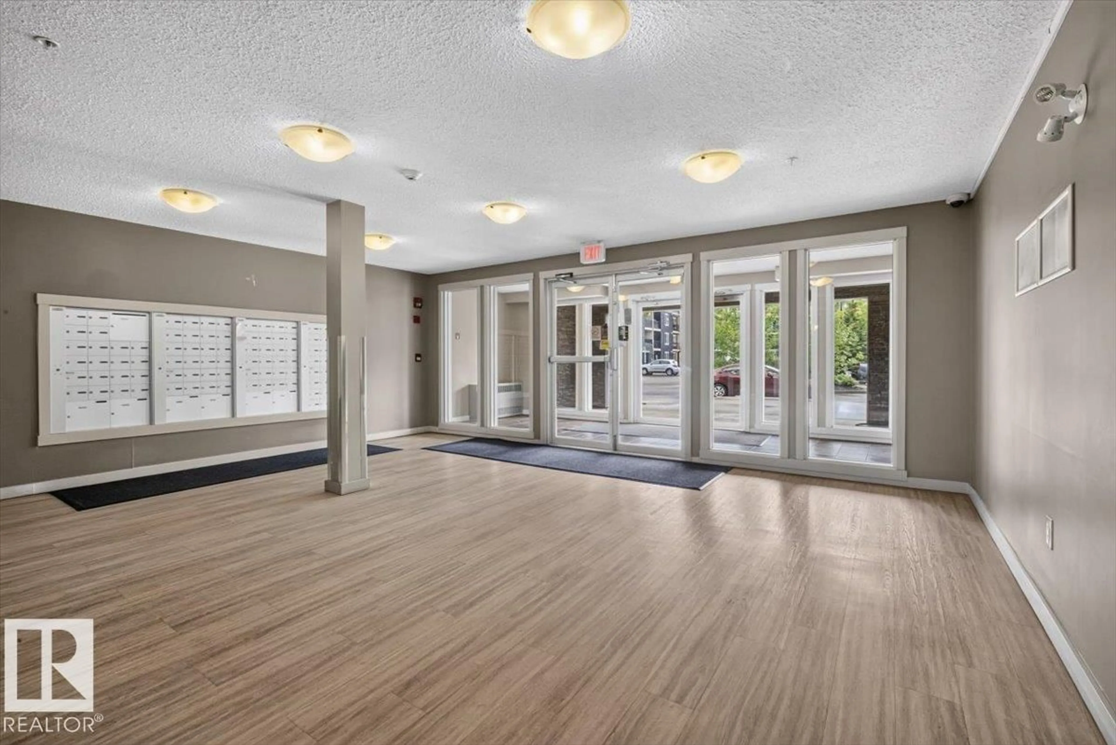 Indoor foyer for #204 - 18126 77 ST, Edmonton Alberta T5Z0N7