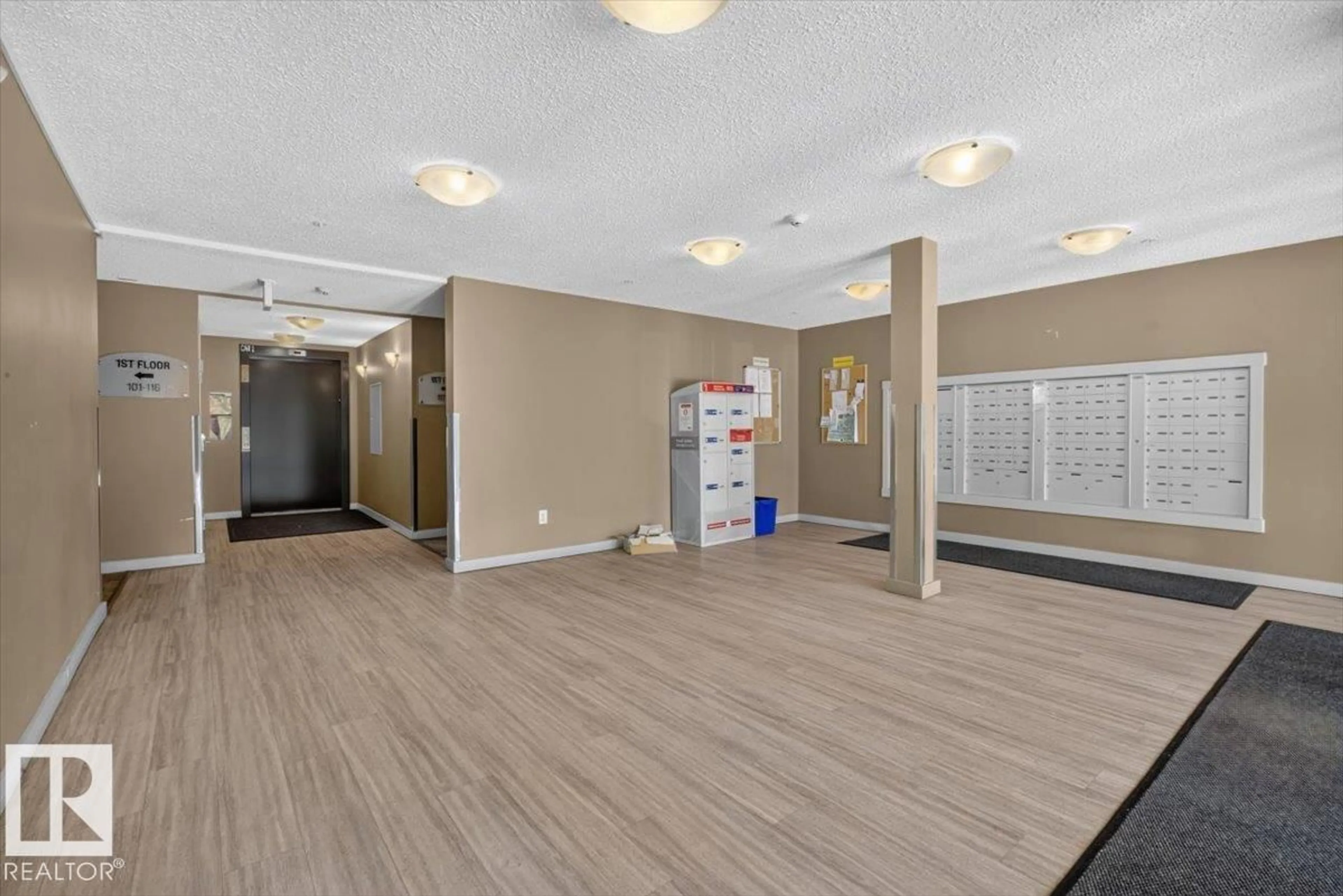 Indoor foyer for #204 - 18126 77 ST, Edmonton Alberta T5Z0N7