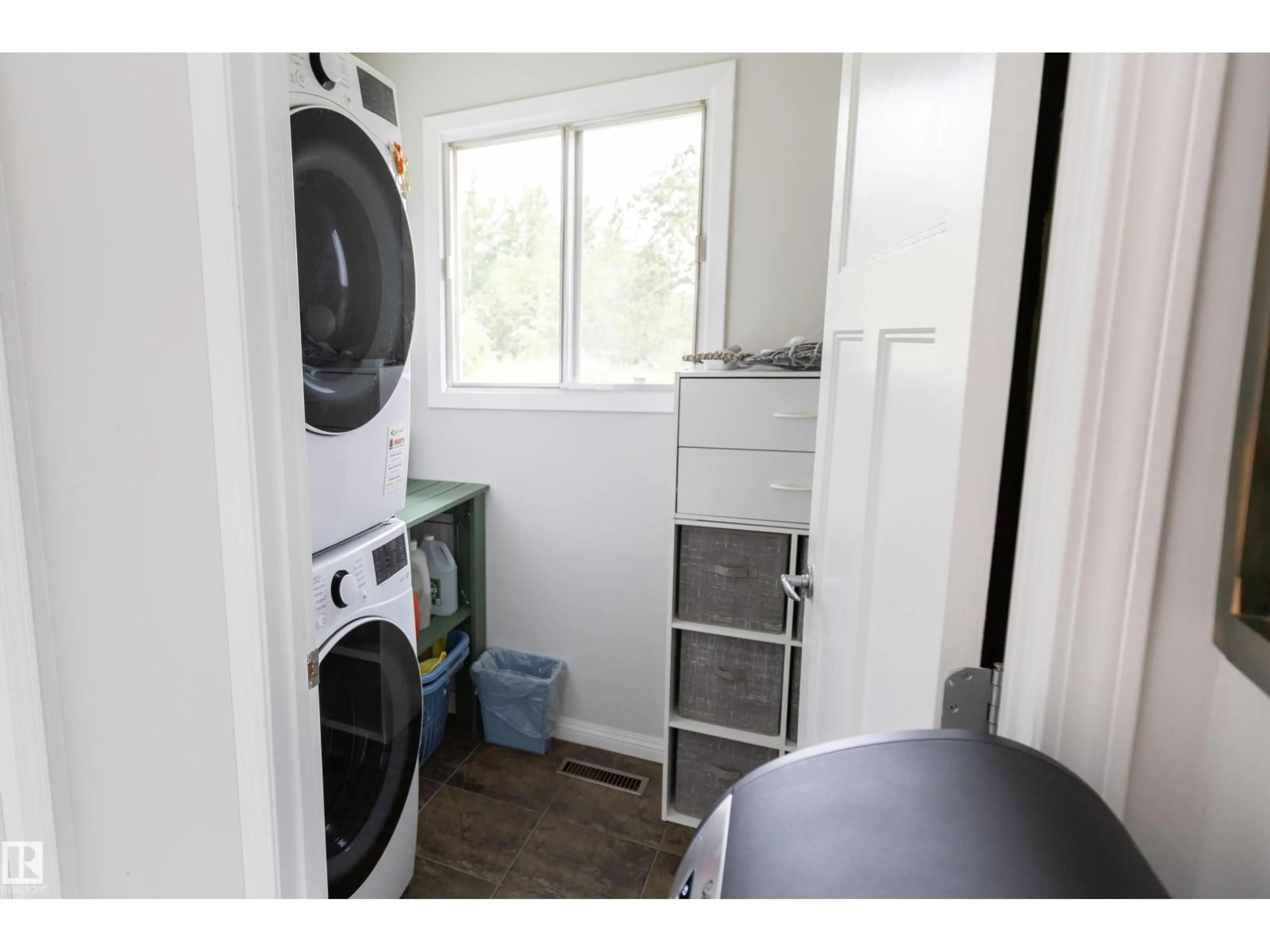 Laundry room for 191062 HWY 16, Rural Lamont County Alberta T0B4J0