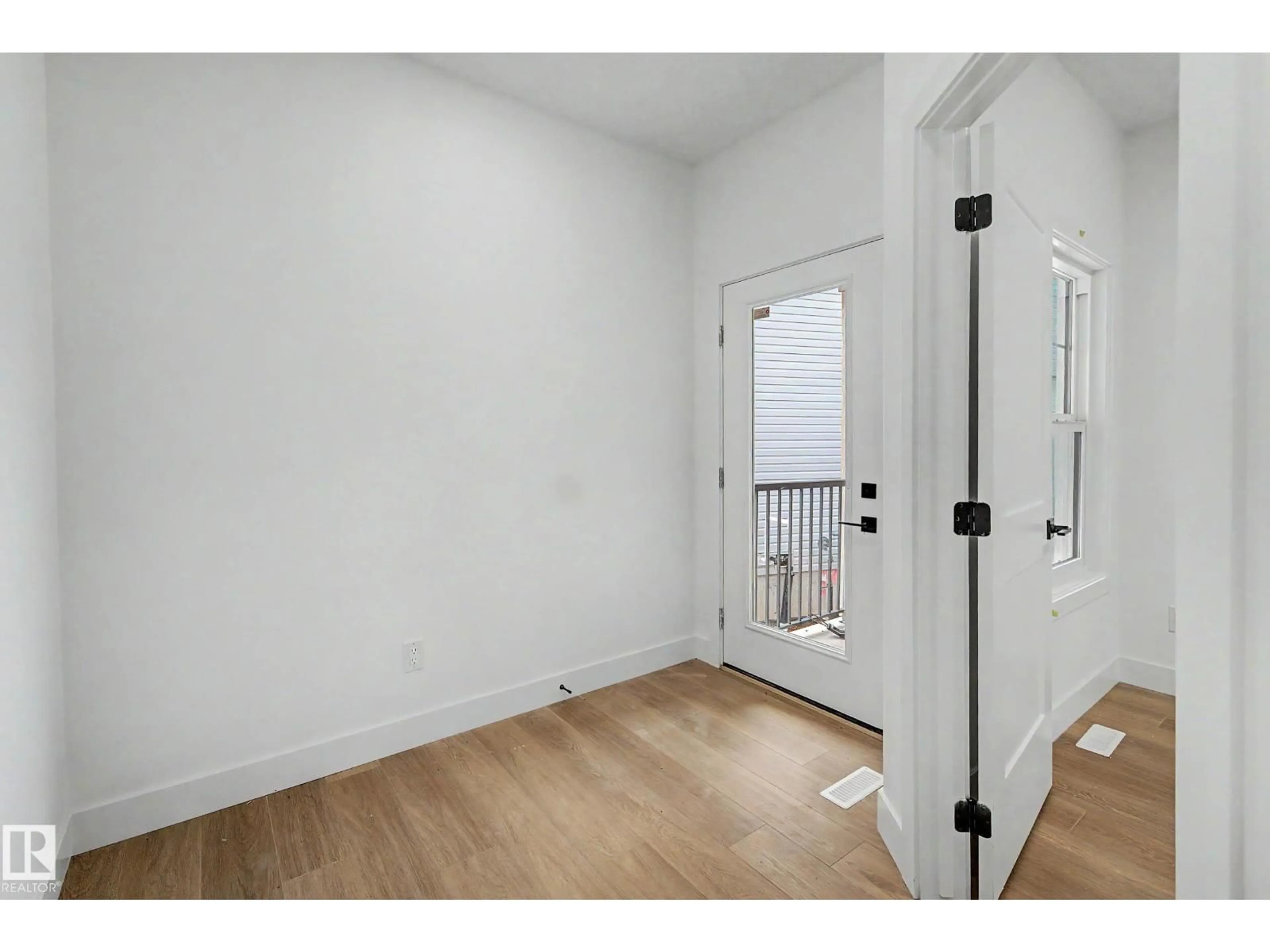 Indoor entryway for 294 MUNN WY, Leduc Alberta T9E0S9