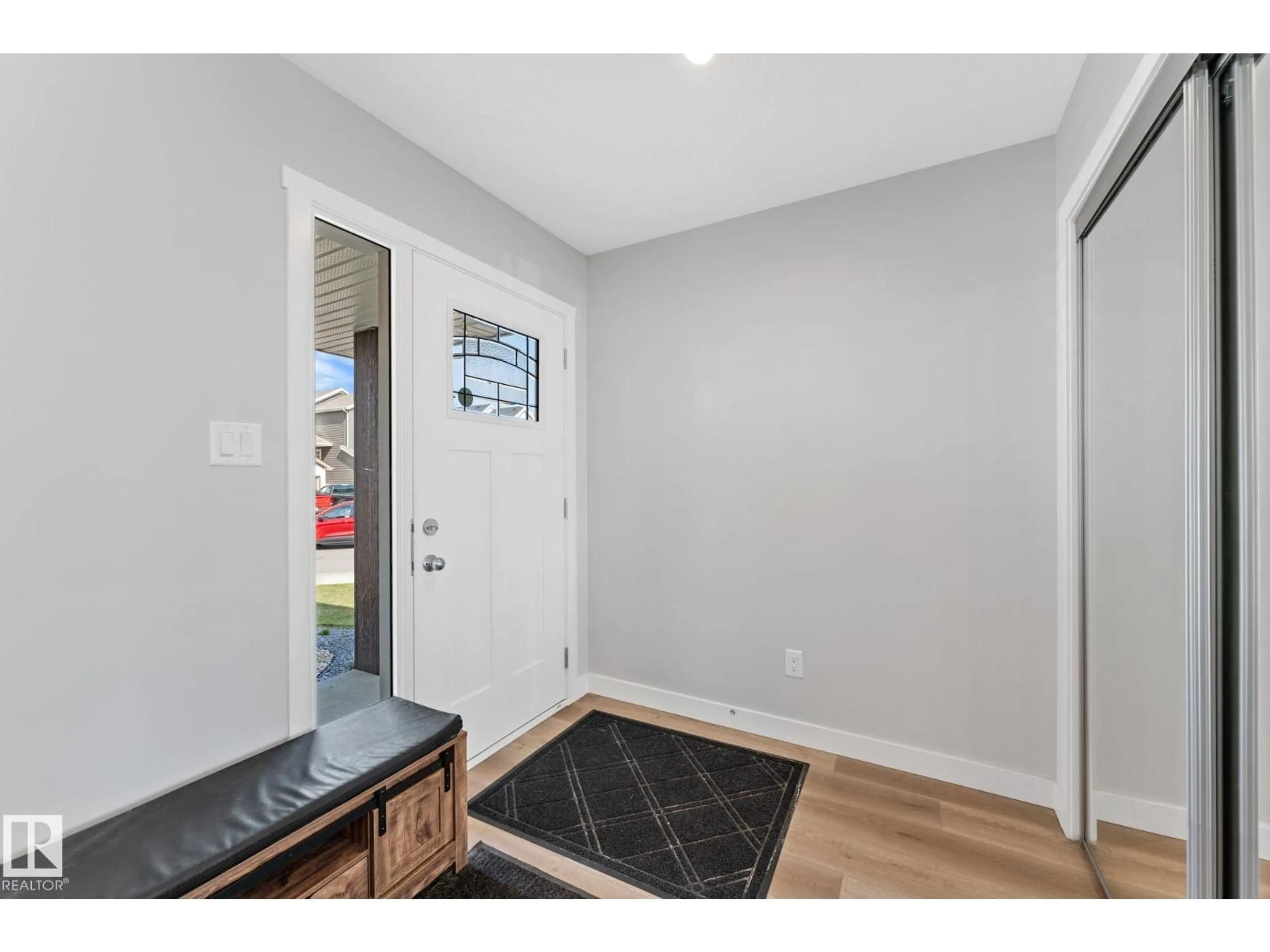 Indoor entryway for NE - 17355 6 ST, Edmonton Alberta T5Y4G1