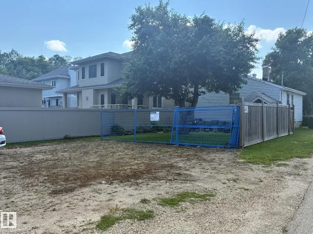 9745 94 ST, Edmonton 3