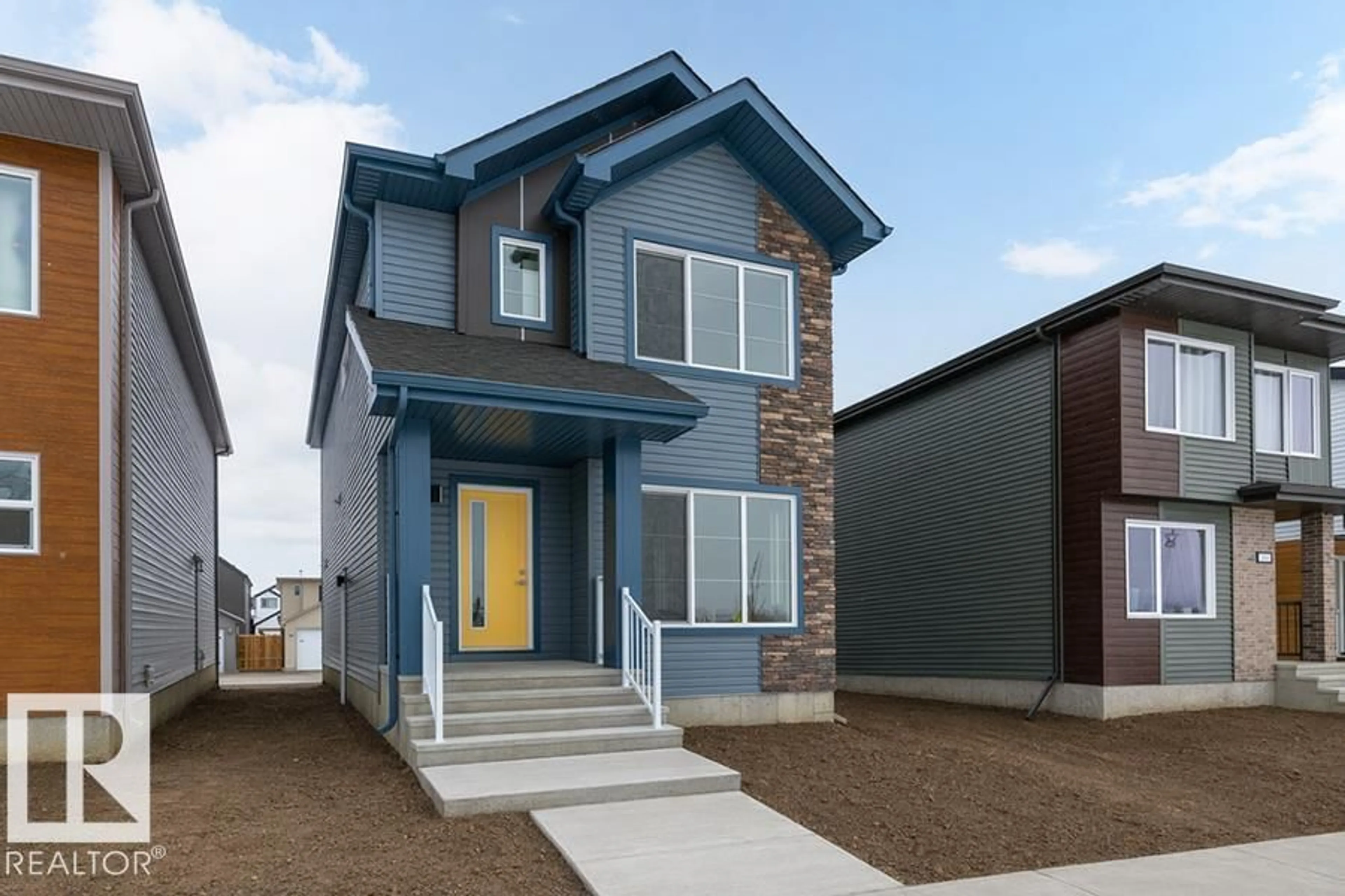 Home with vinyl exterior material, street for 1250 MCLEOD AV, Spruce Grove Alberta T7X4A9