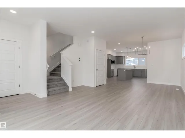 1250 MCLEOD AV, Spruce Grove 5