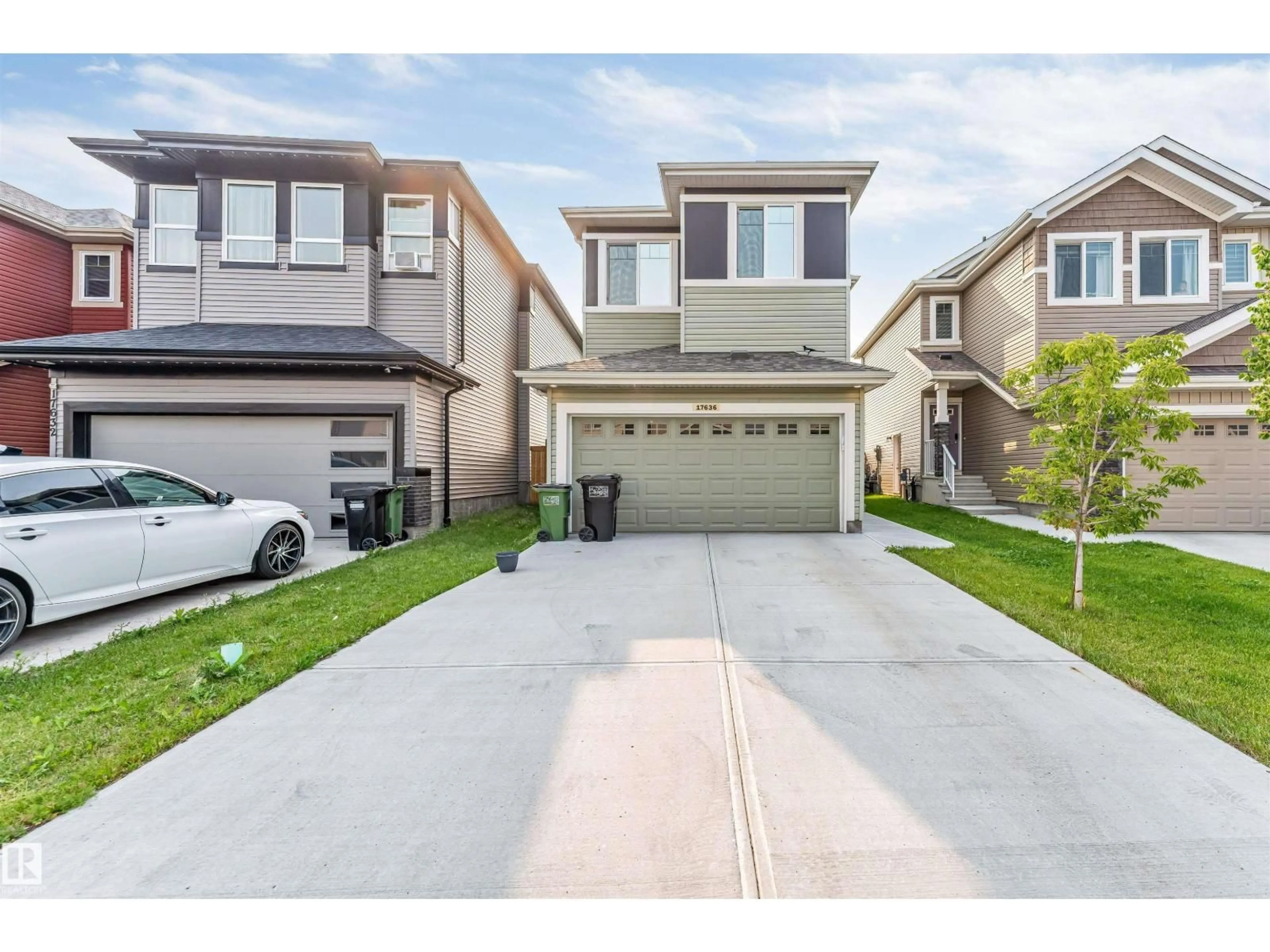 Home with vinyl exterior material, street for 17636 49 ST NW, Edmonton Alberta T5Y3Y1