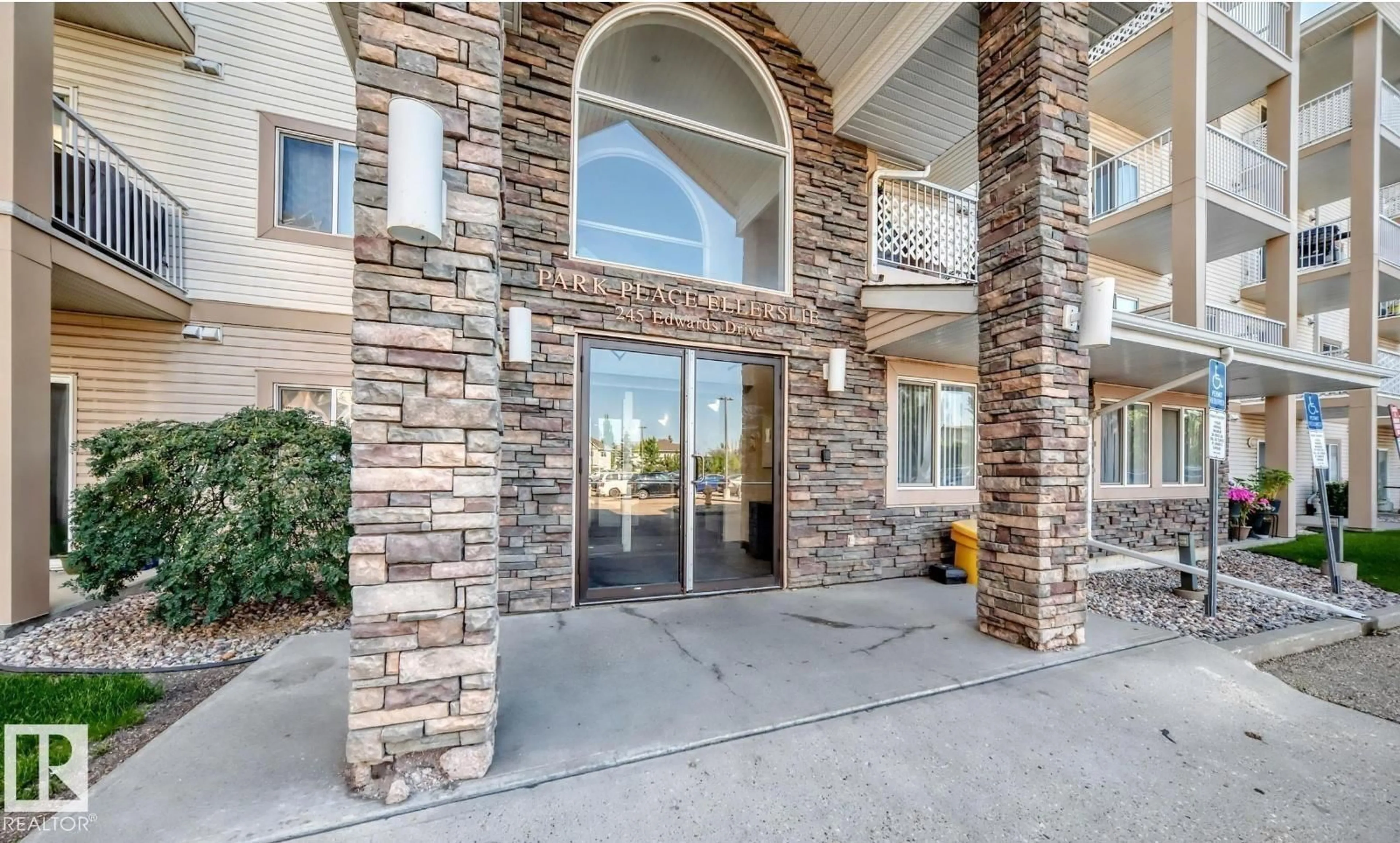 Indoor foyer for 220 - 245 EDWARDS DR, Edmonton Alberta T6X1J9