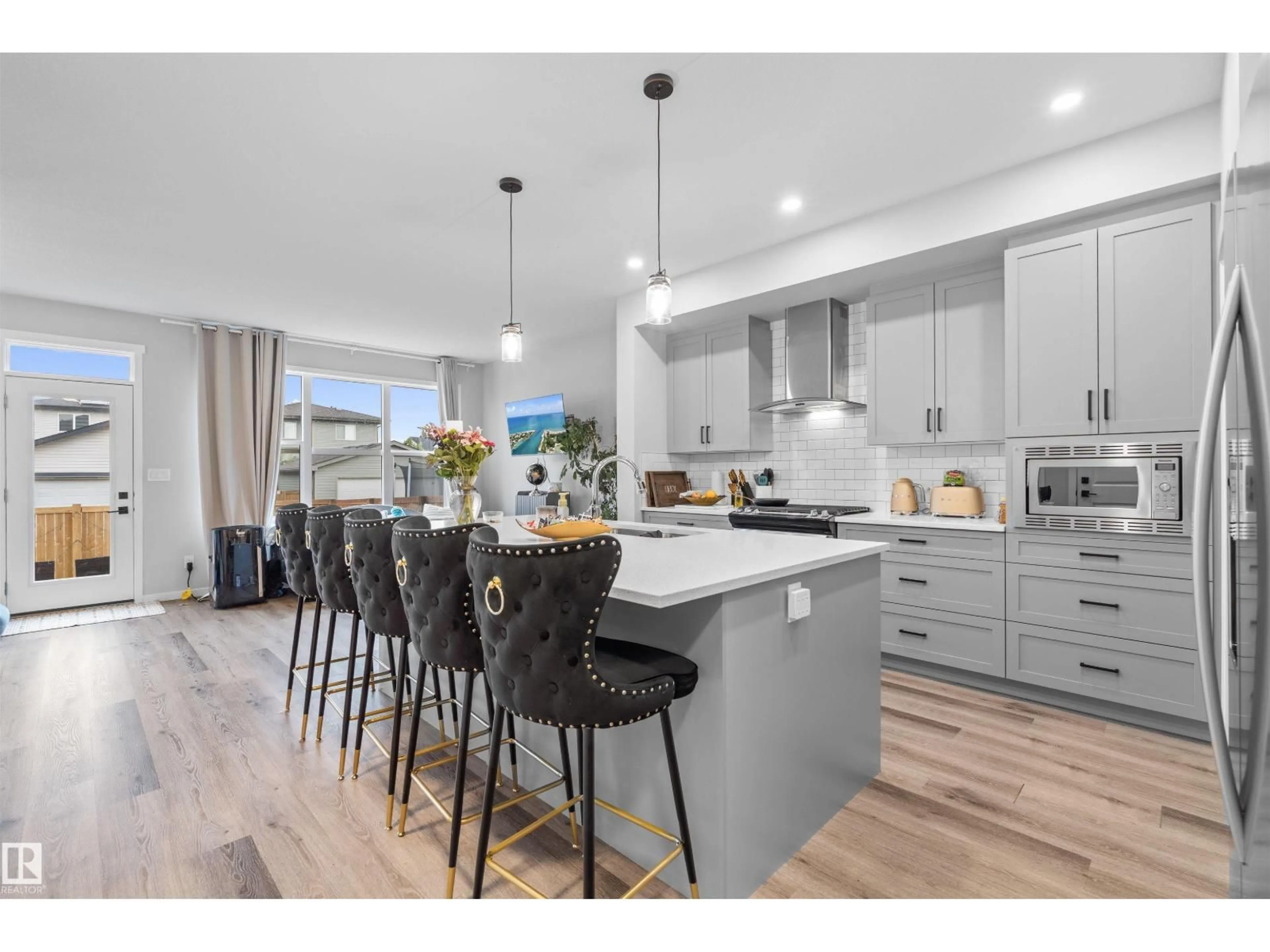 Unknown for NW - 9487 227 ST, Edmonton Alberta T5T7H4