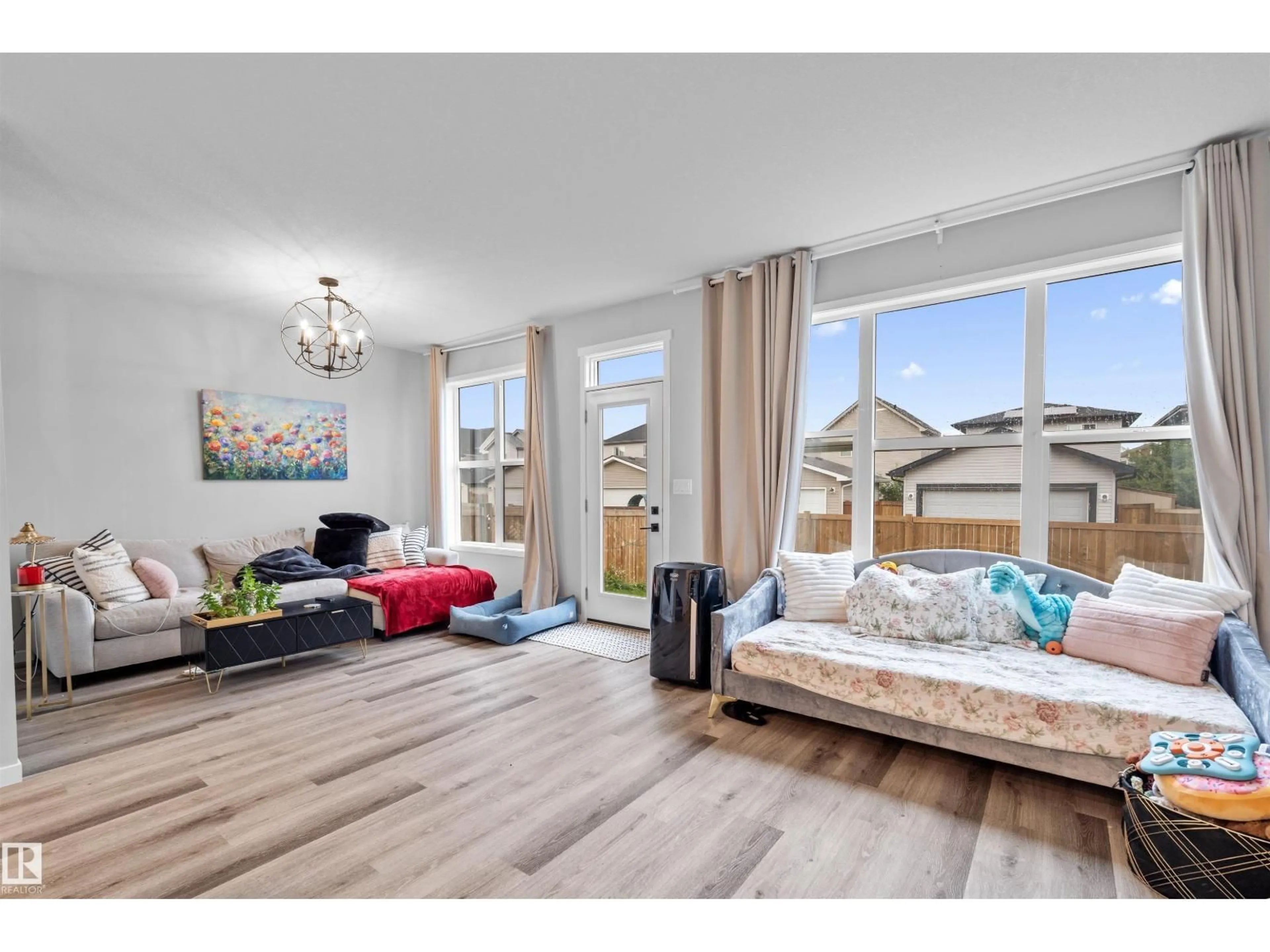 Unknown for NW - 9487 227 ST, Edmonton Alberta T5T7H4
