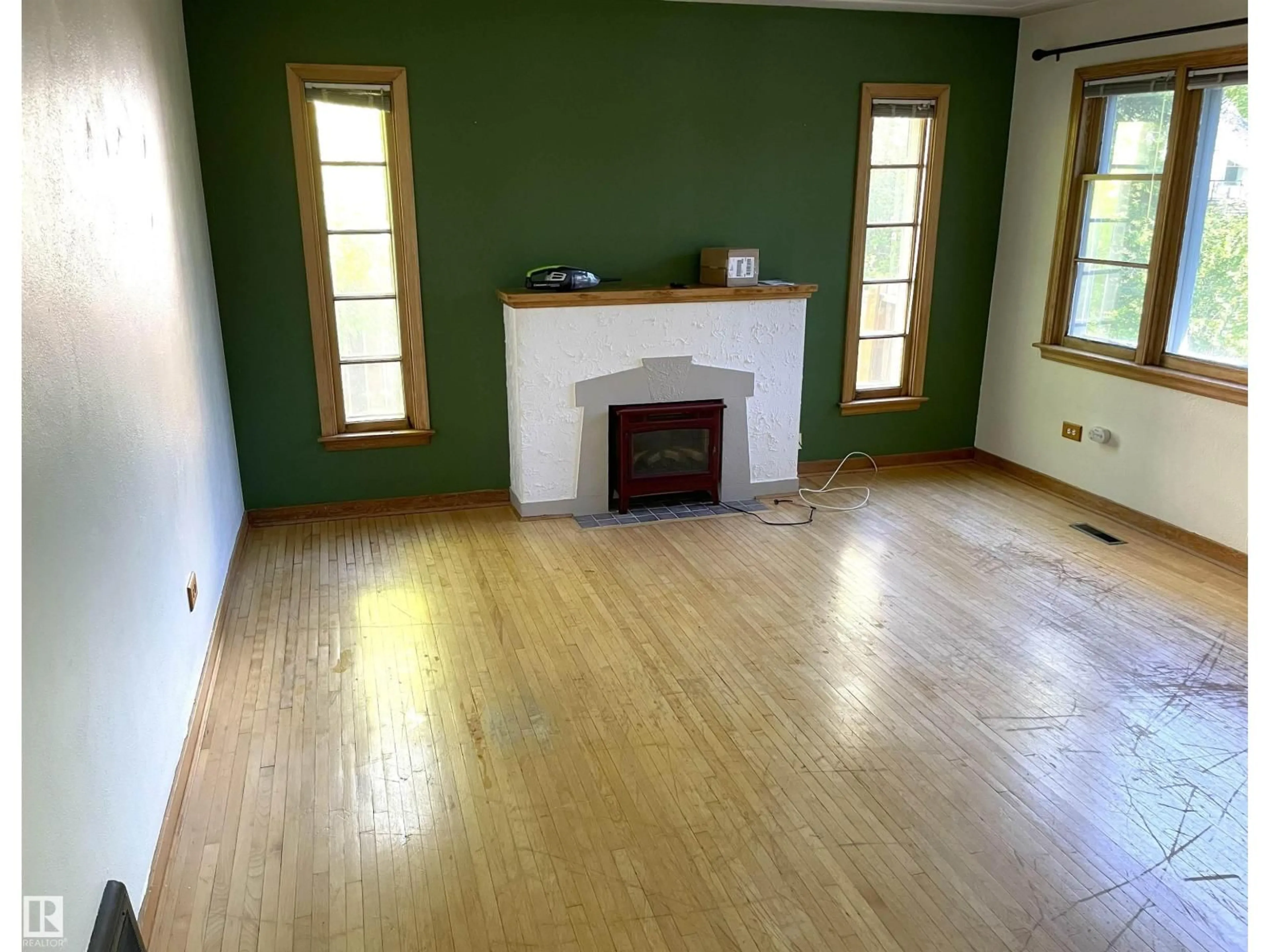 A pic of a room for 11308 73 AV, Edmonton Alberta T6G0C8