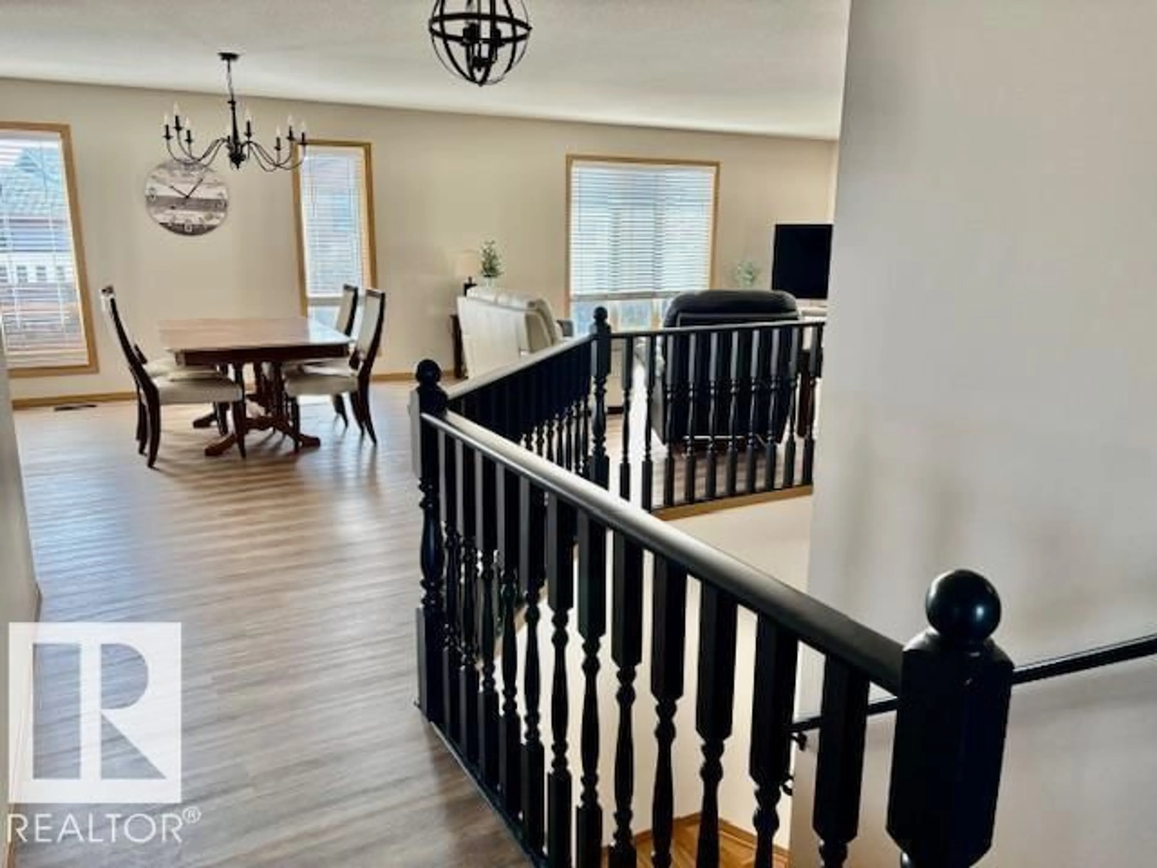 Unknown for 5609 45A ST, Vegreville Alberta T9C1E1