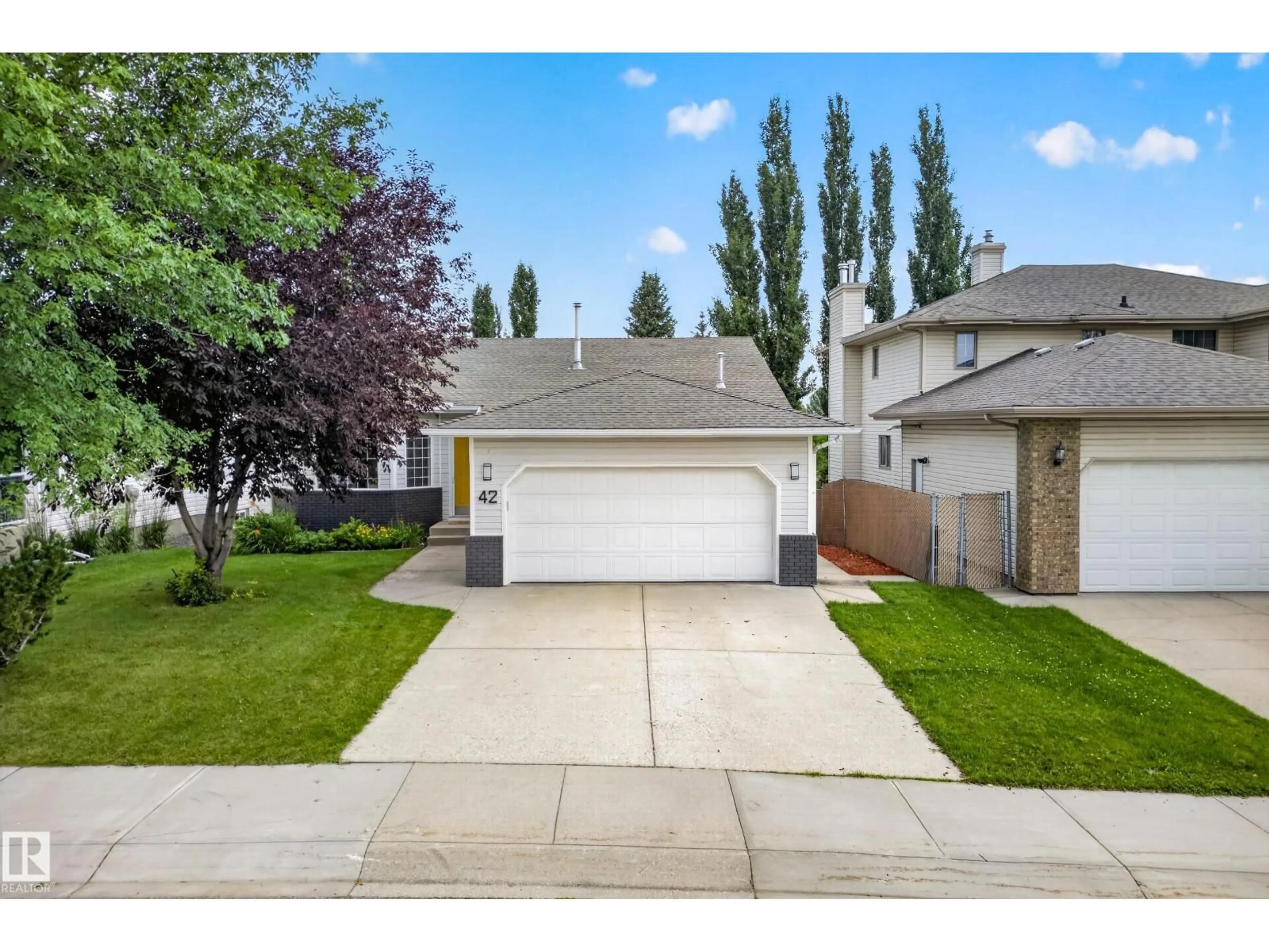 Home with vinyl exterior material, street for 42 CHARLTON CR, Sherwood Park Alberta T8H1S1