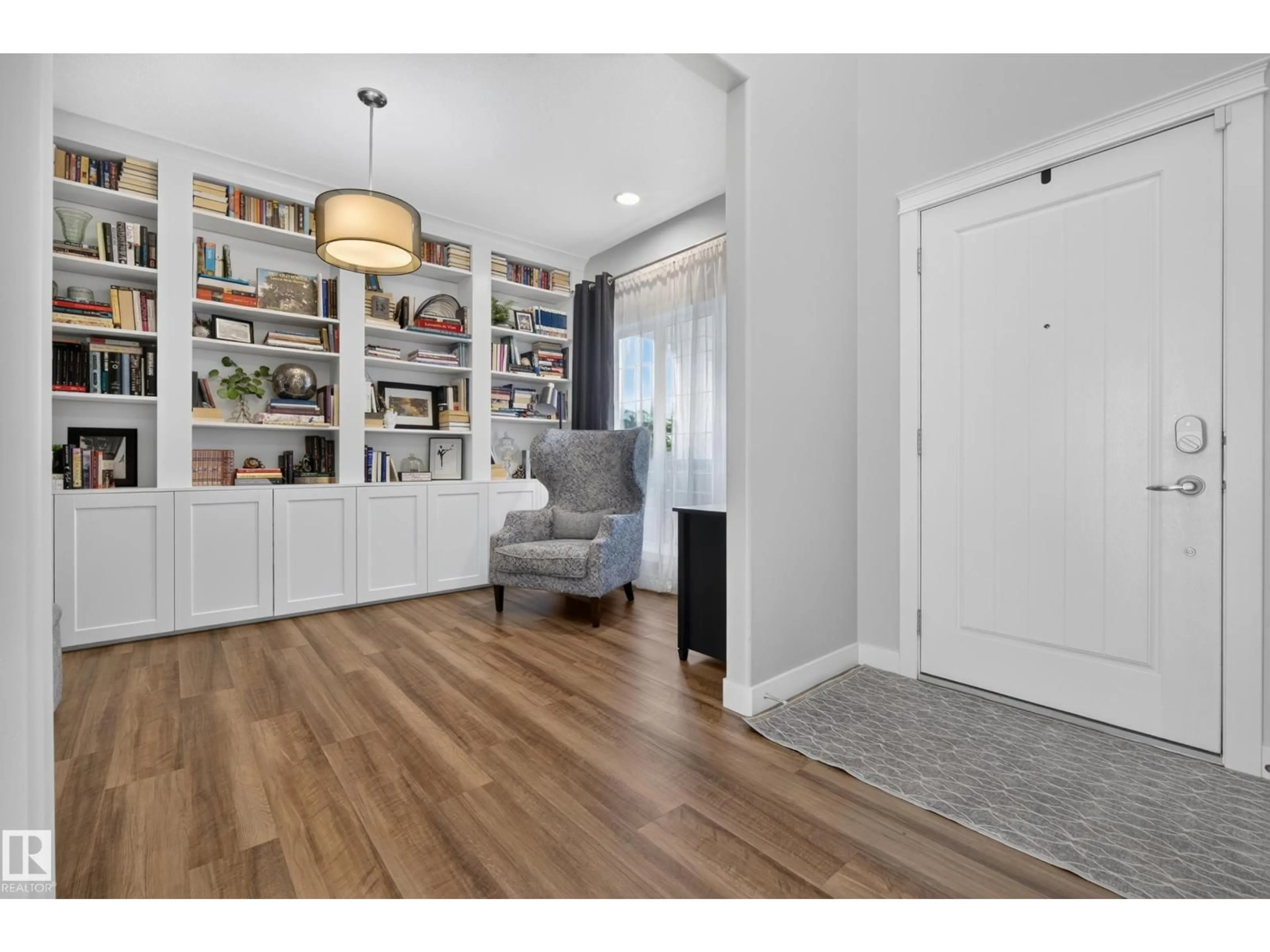 Indoor entryway for 3256 WINSPEAR CR, Edmonton Alberta T6X1P2