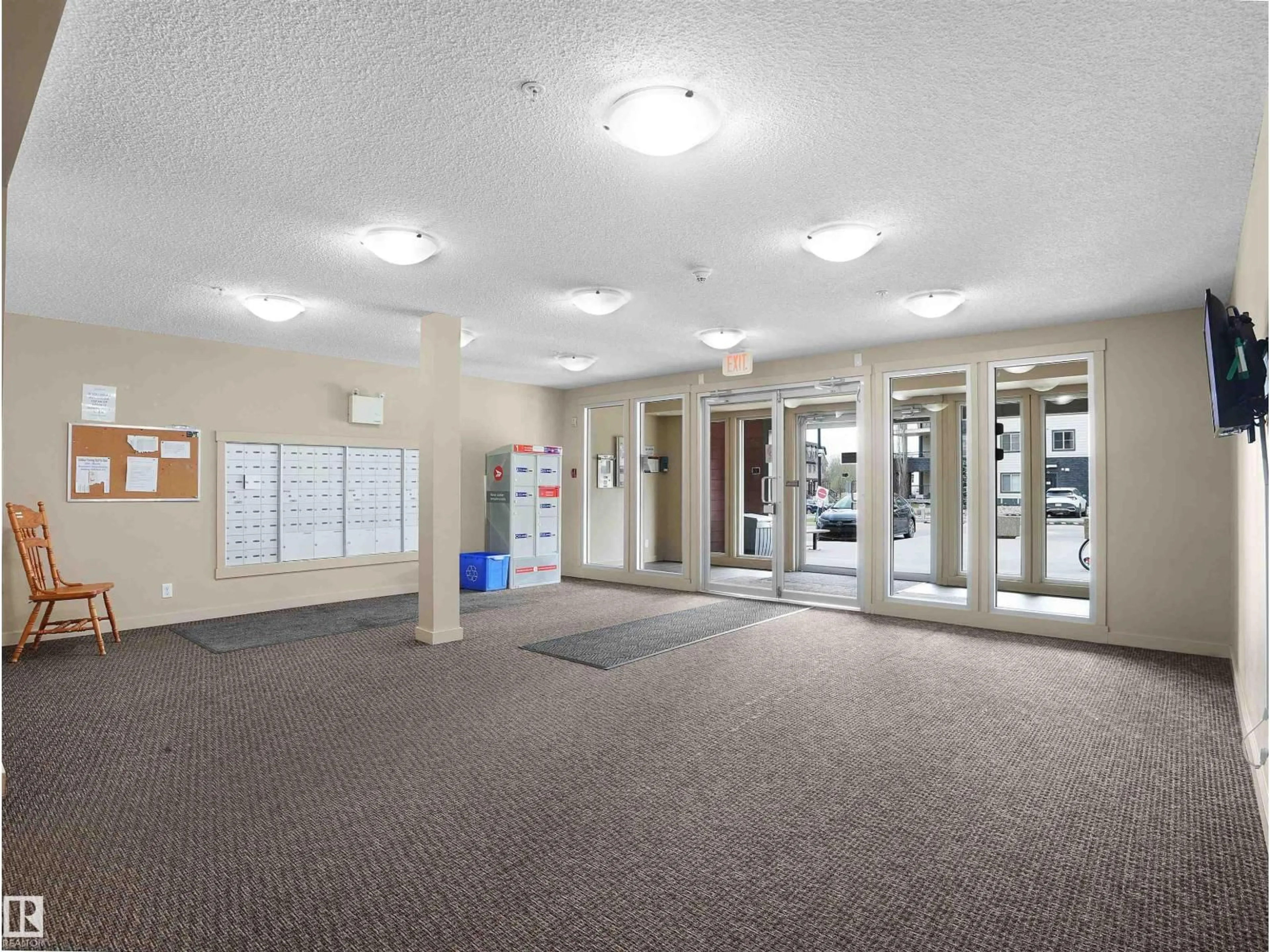 Indoor foyer for 5804 MULLEN PL, Edmonton Alberta T6R0W3