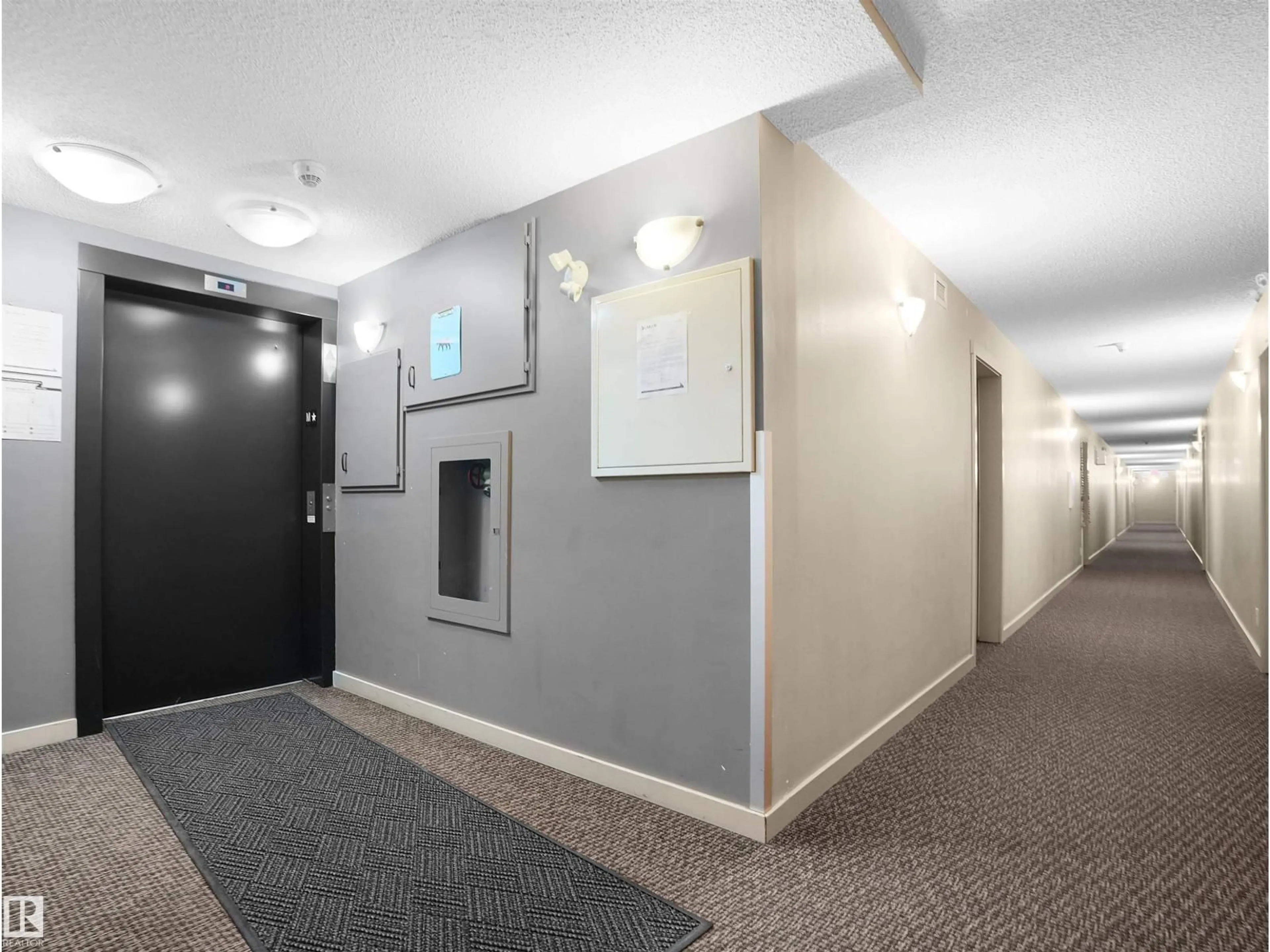 Indoor foyer for 5804 MULLEN PL, Edmonton Alberta T6R0W3