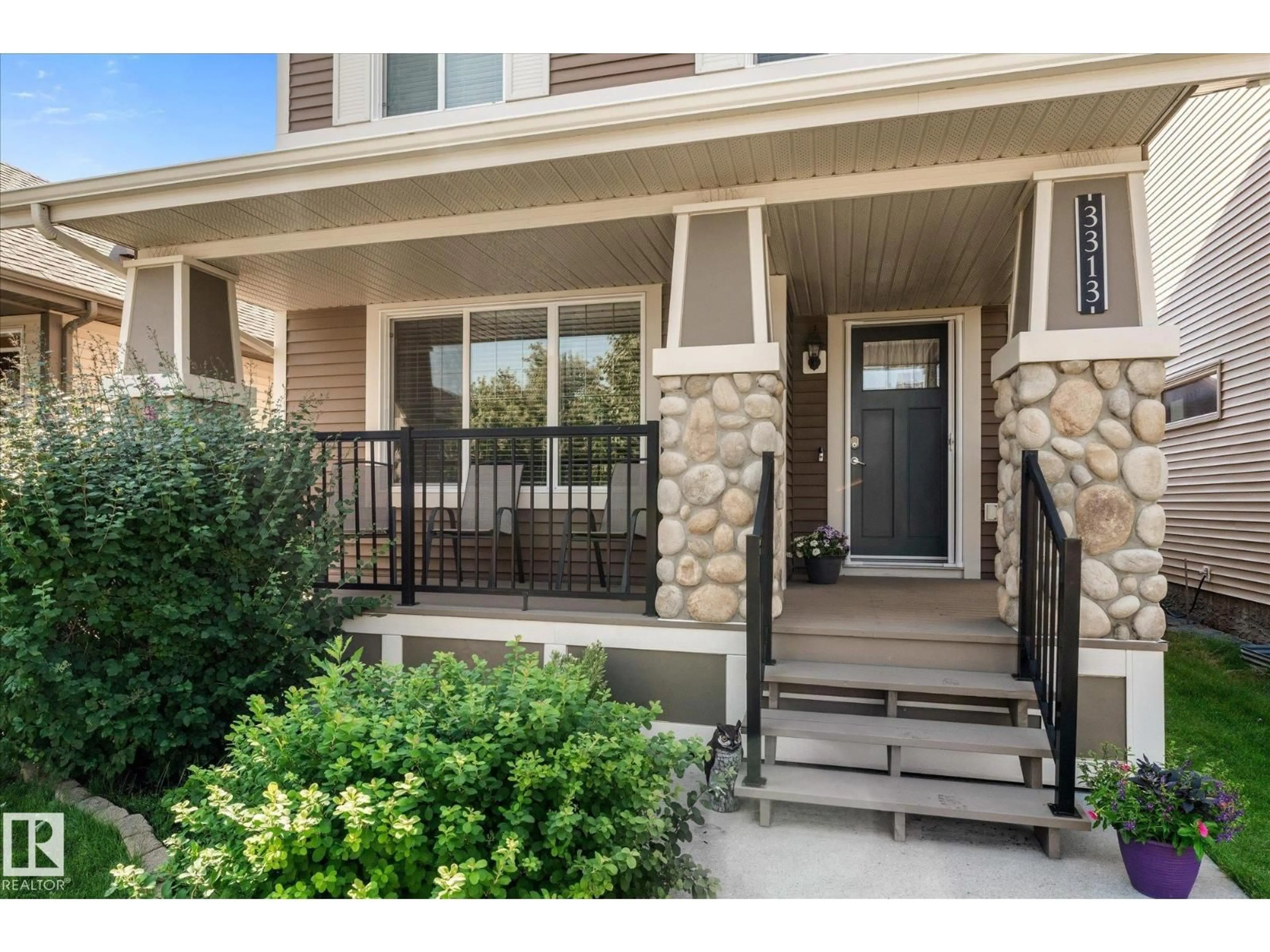 Indoor entryway for 3313 WEIDLE WY, Edmonton Alberta T6X1T1