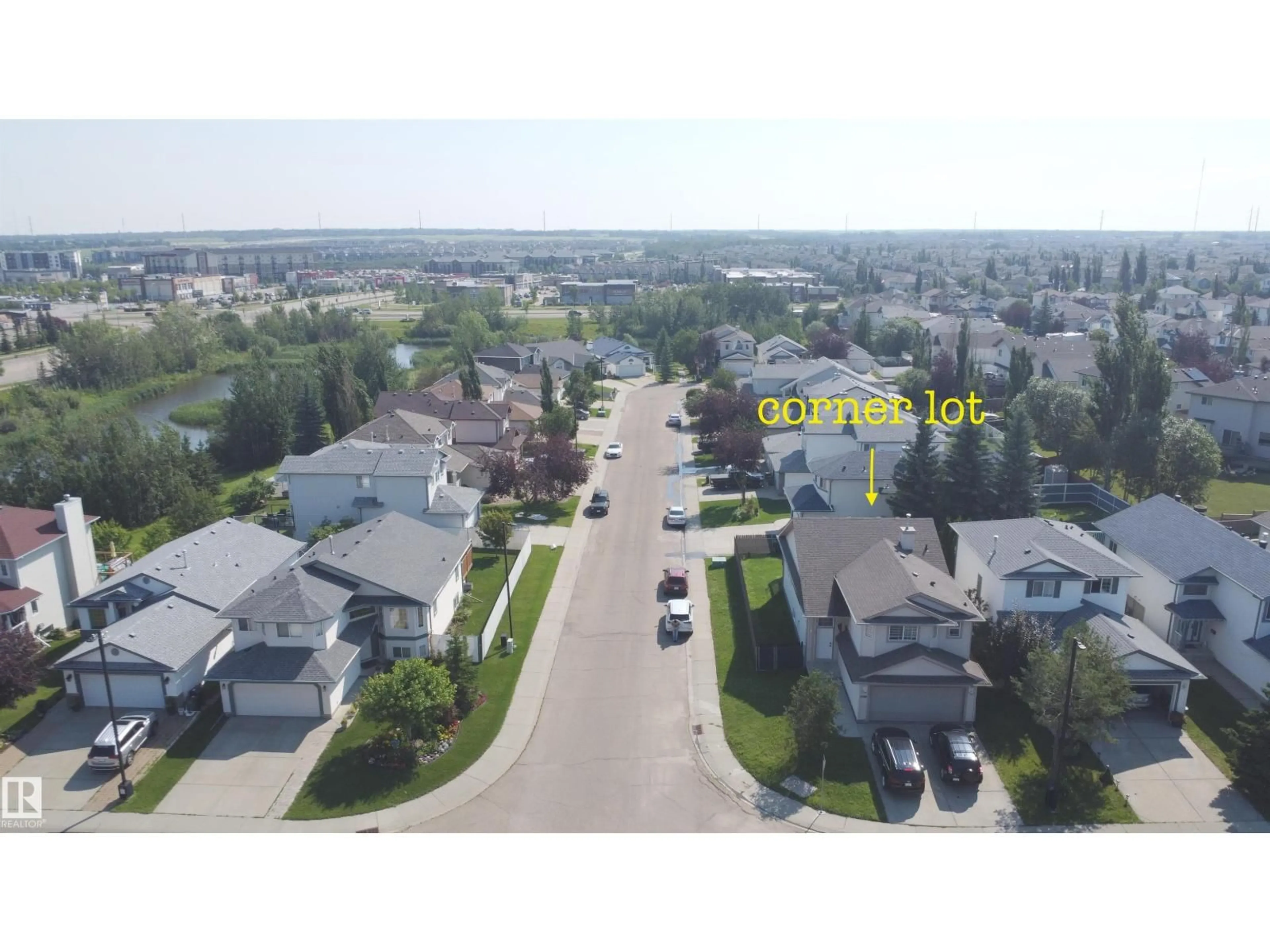 A pic from outside/outdoor area/front of a property/back of a property/a pic from drone, street for NW - 3799 21 ST, Edmonton Alberta T6T1P3