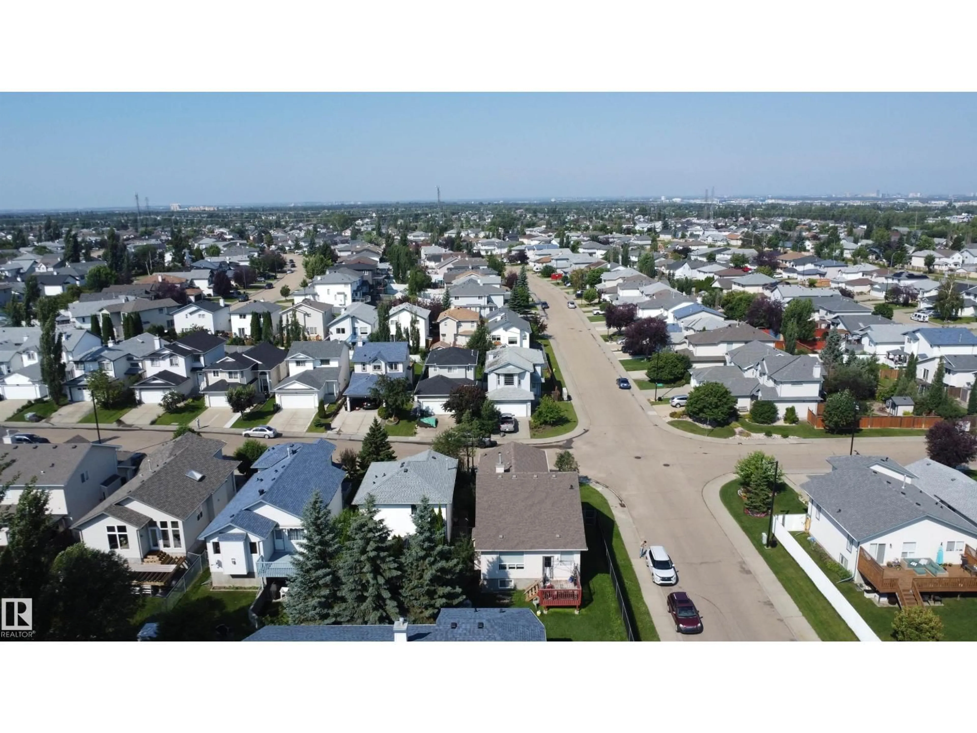A pic from outside/outdoor area/front of a property/back of a property/a pic from drone, street for NW - 3799 21 ST, Edmonton Alberta T6T1P3