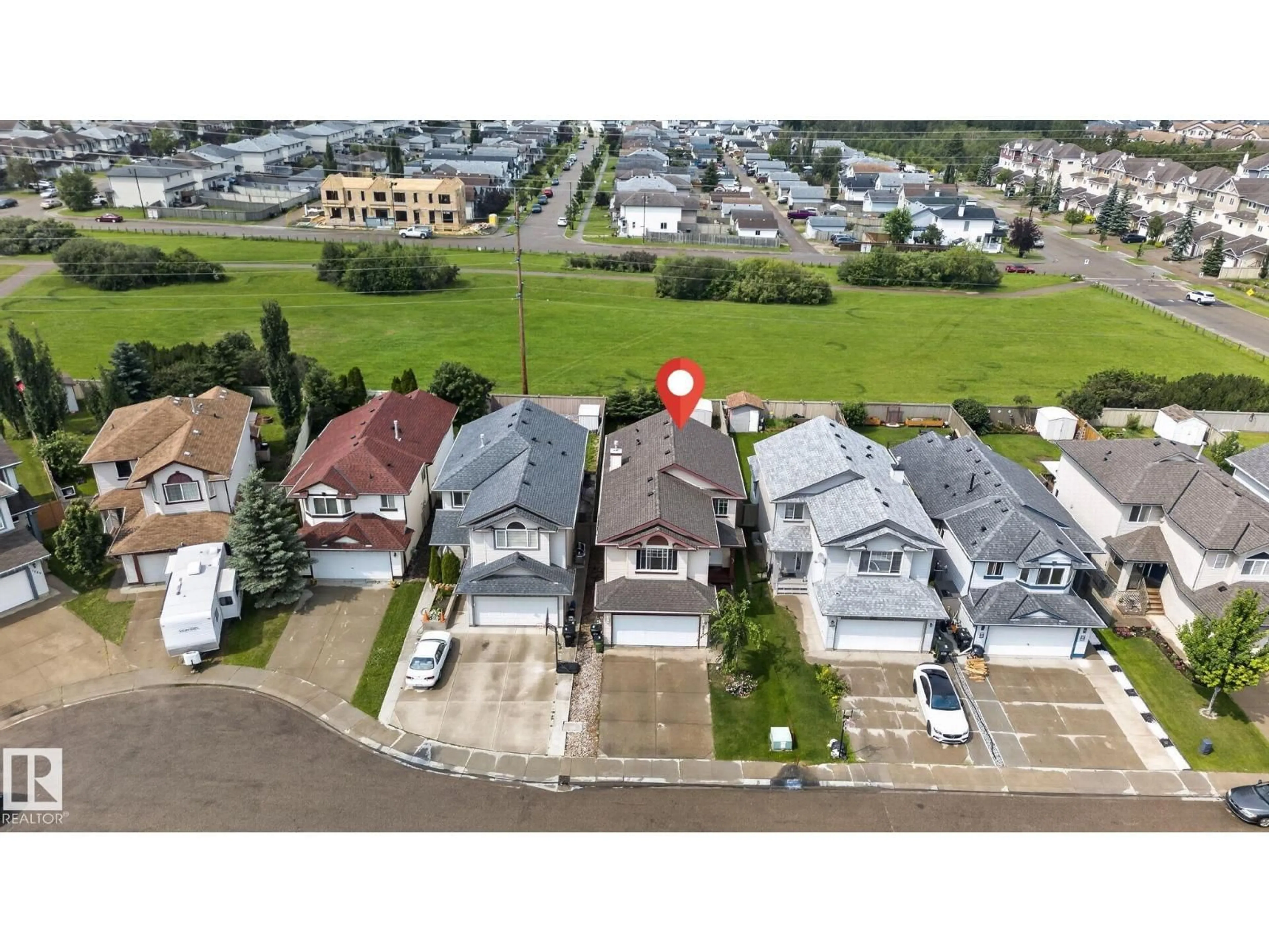 A pic from outside/outdoor area/front of a property/back of a property/a pic from drone, street for 3224 26 ST, Edmonton Alberta T6T1Z3