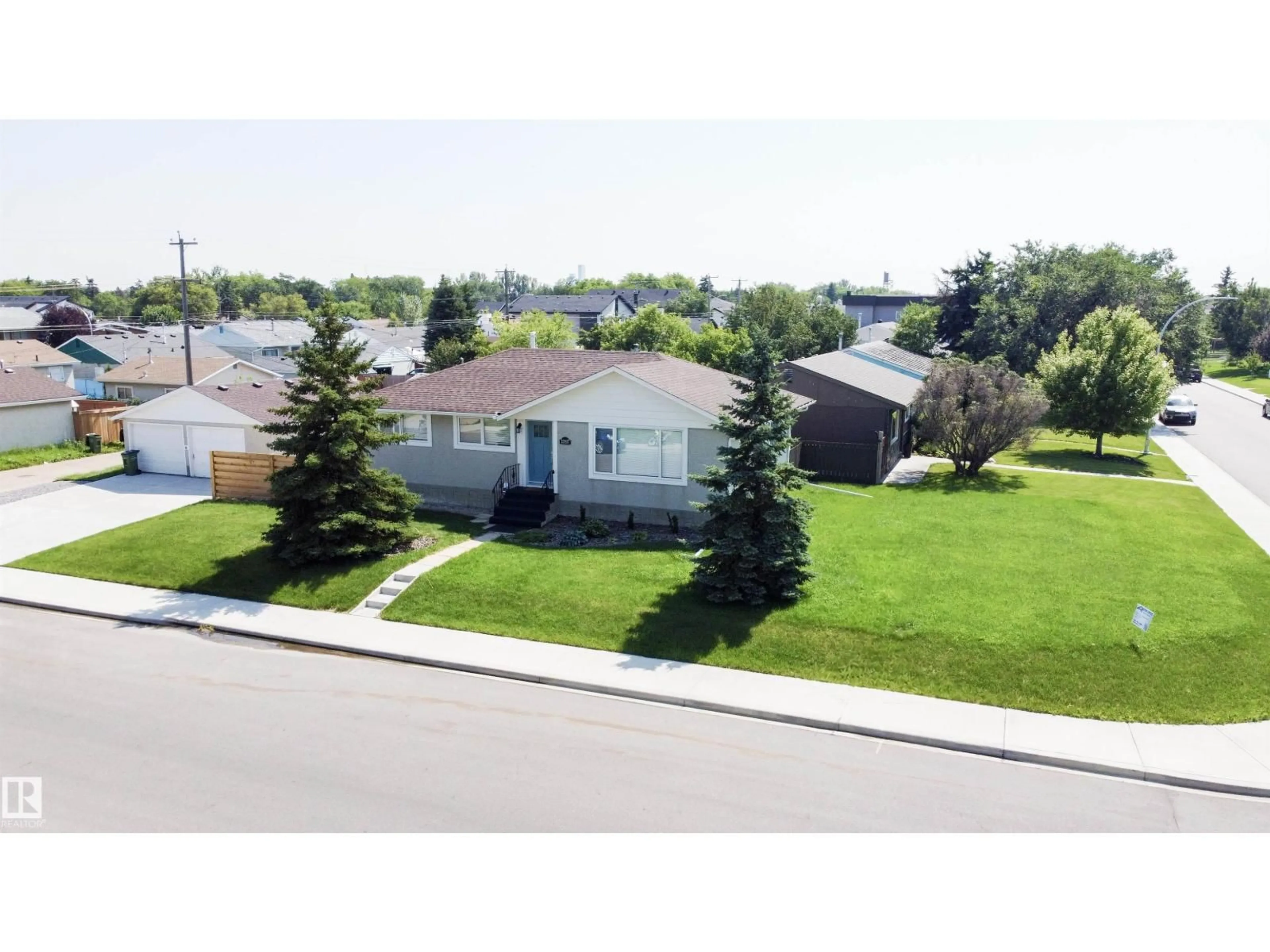 A pic from outside/outdoor area/front of a property/back of a property/a pic from drone, street for NW - 12107 131 AV, Edmonton Alberta T5L3M7