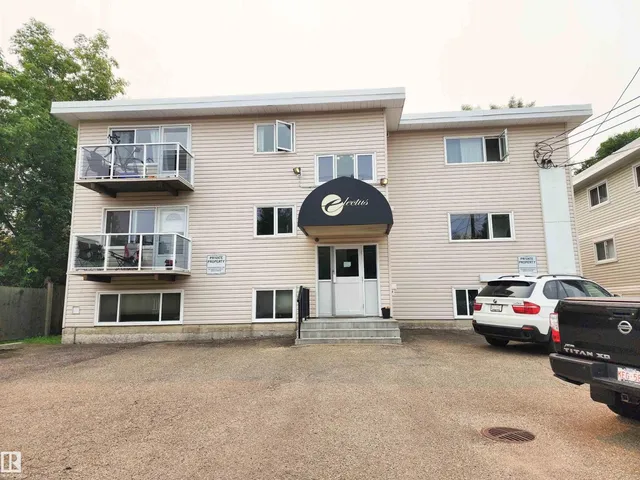 10710 84 AV, Edmonton 2