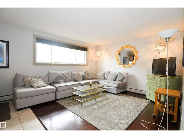 10710 84 AV, Edmonton 3
