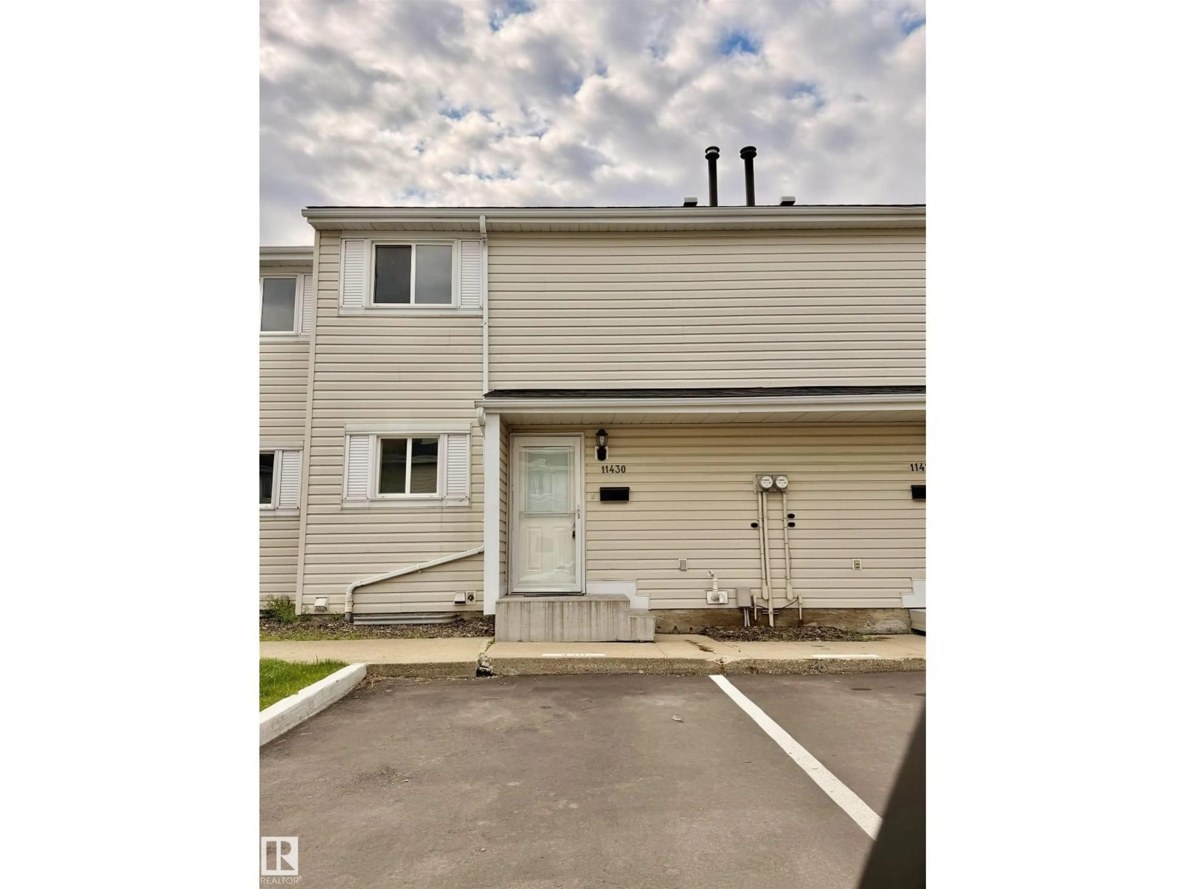 Unknown for 11430 139 AV, Edmonton Alberta T5X3L4