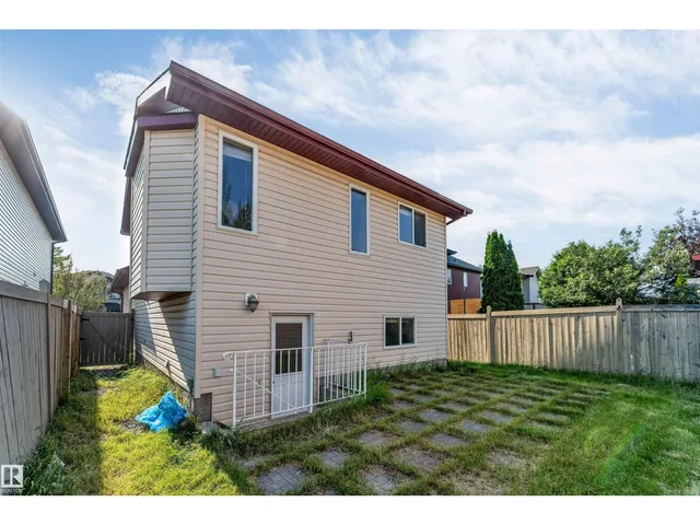 613 83 ST, Edmonton 3