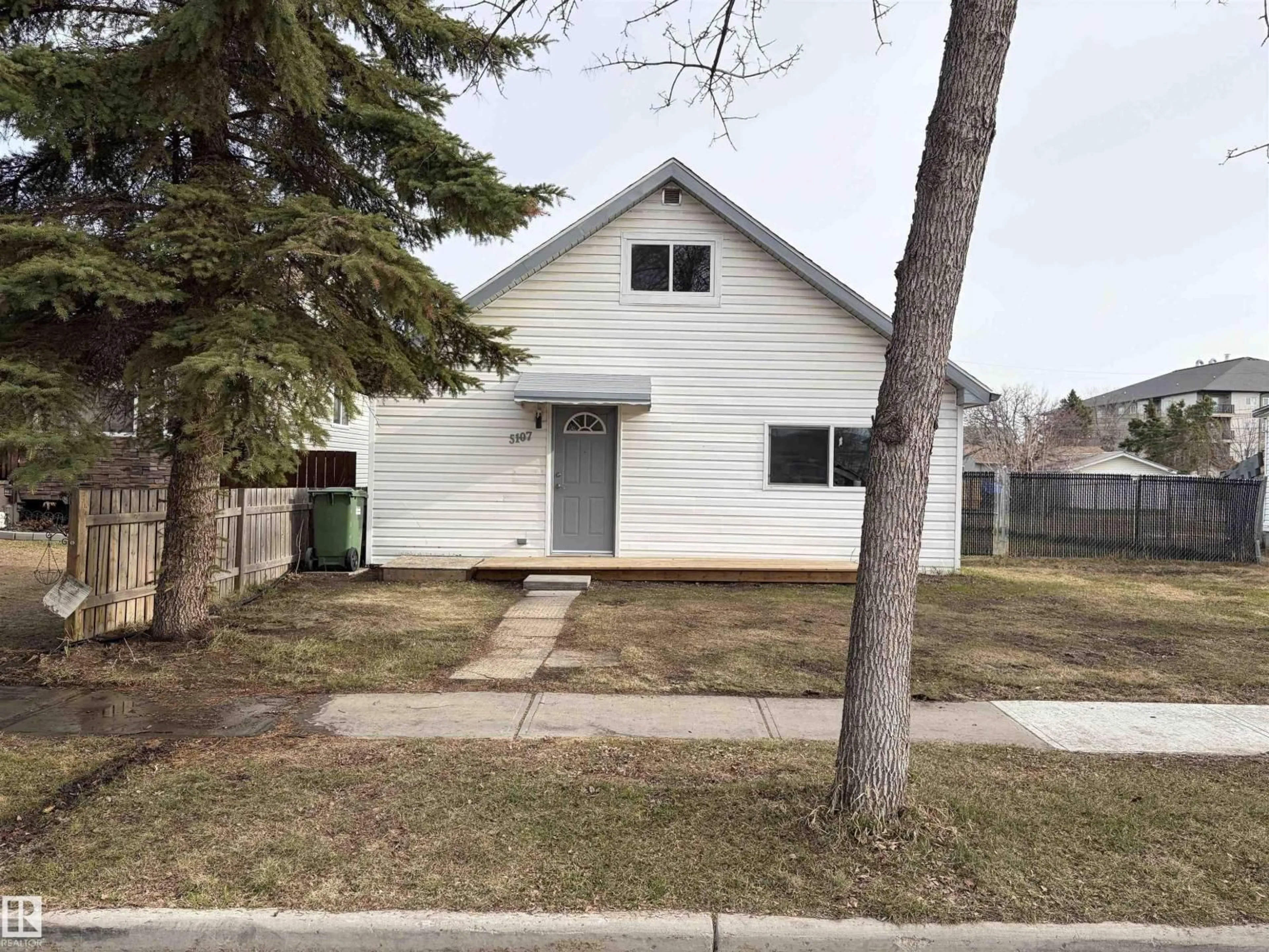 Unknown for 5107 52 AVE, Bonnyville Town Alberta T9N2A6