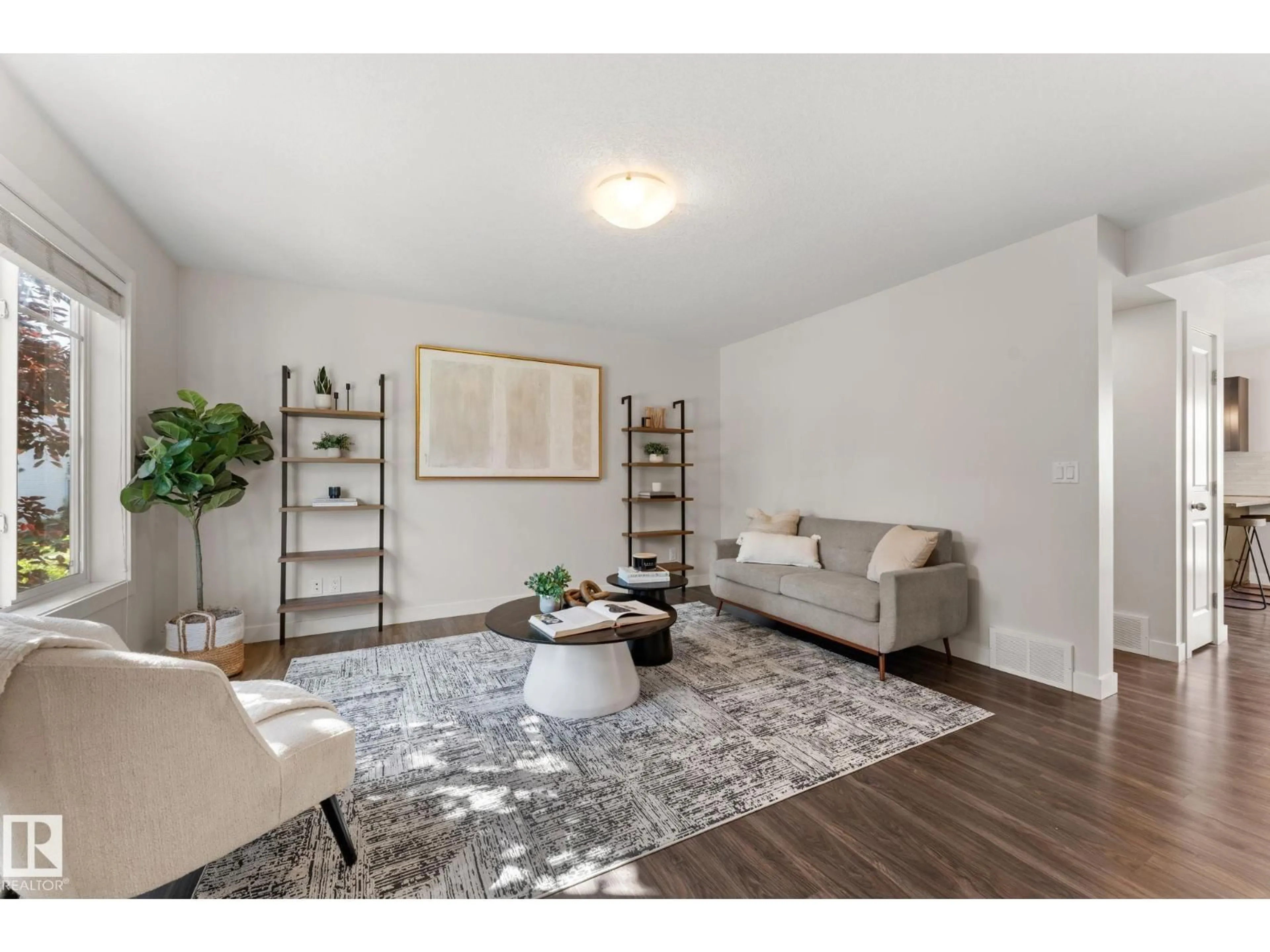 Living room with furniture, unknown for 7289 - 18 SOUTH TERWILLEGAR DR, Edmonton Alberta T6R0N5