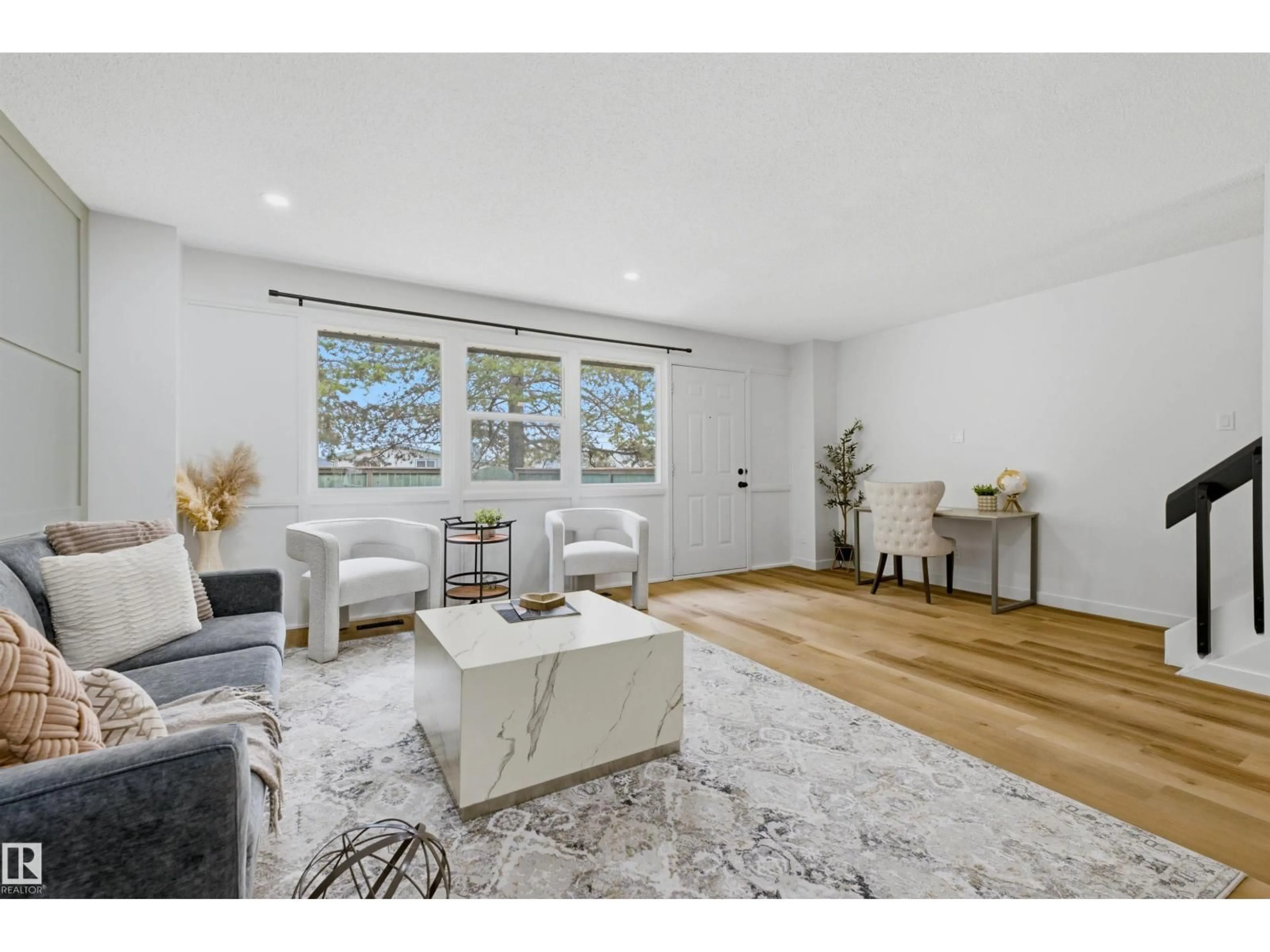 Living room with furniture, unknown for 414 VILLAGE ON THE GR NW, Edmonton Alberta T5A1H2