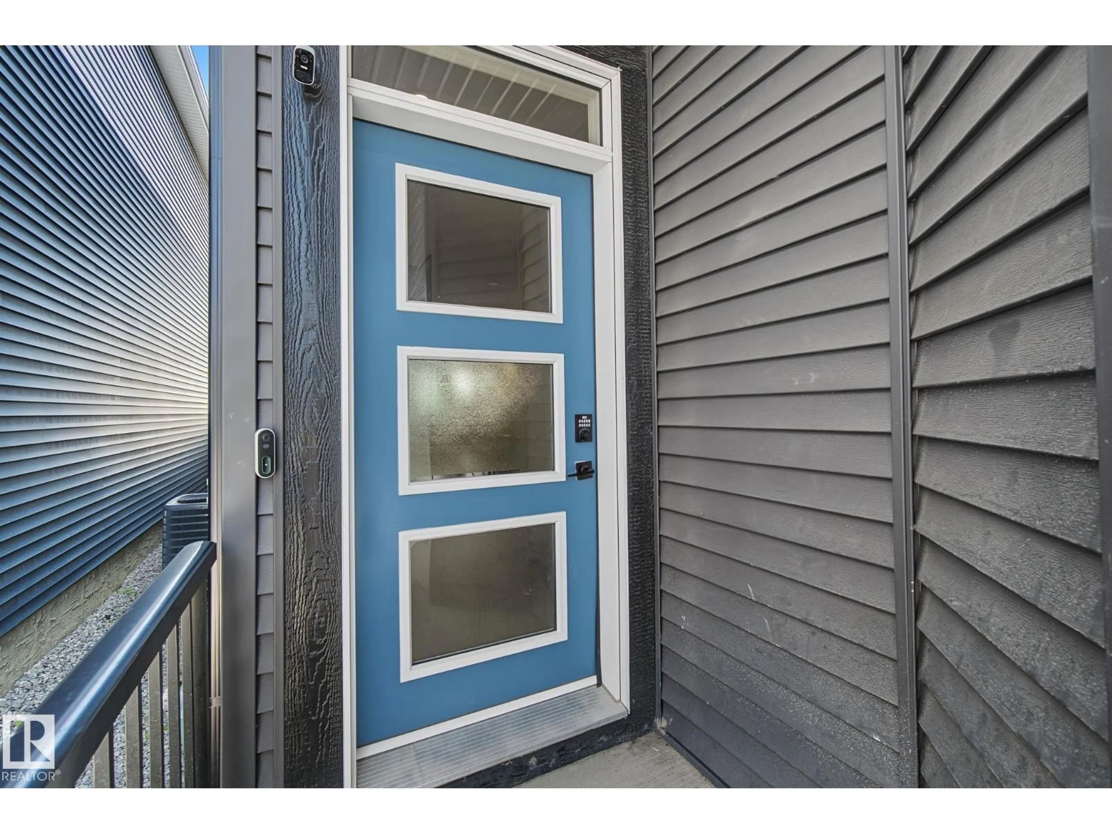 Indoor entryway for 3313 KULAY WY, Edmonton Alberta T6W5E7
