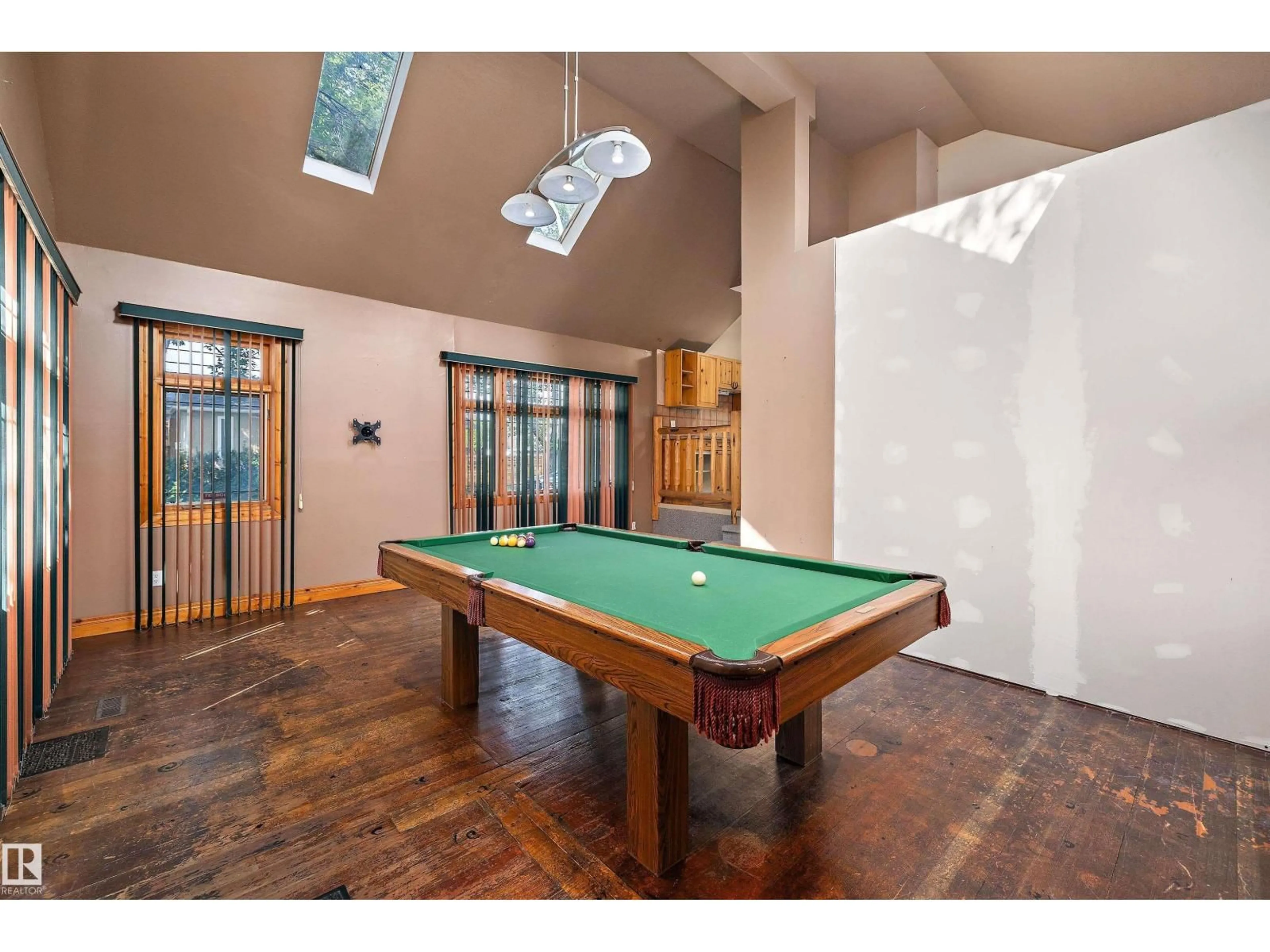 Unknown for NW - 11253 89 ST, Edmonton Alberta T5B3T3