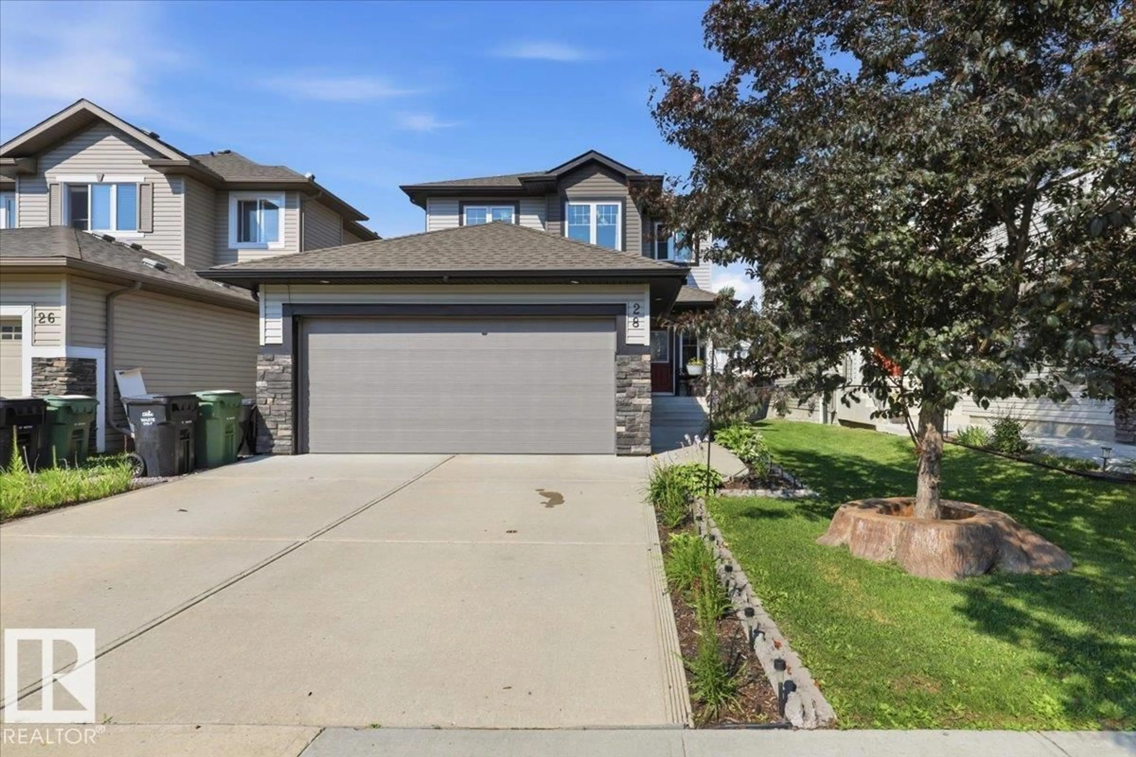 A pic from outside/outdoor area/front of a property/back of a property/a pic from drone, street for 28 SUTHERLAND ST, Leduc Alberta T9E8R6