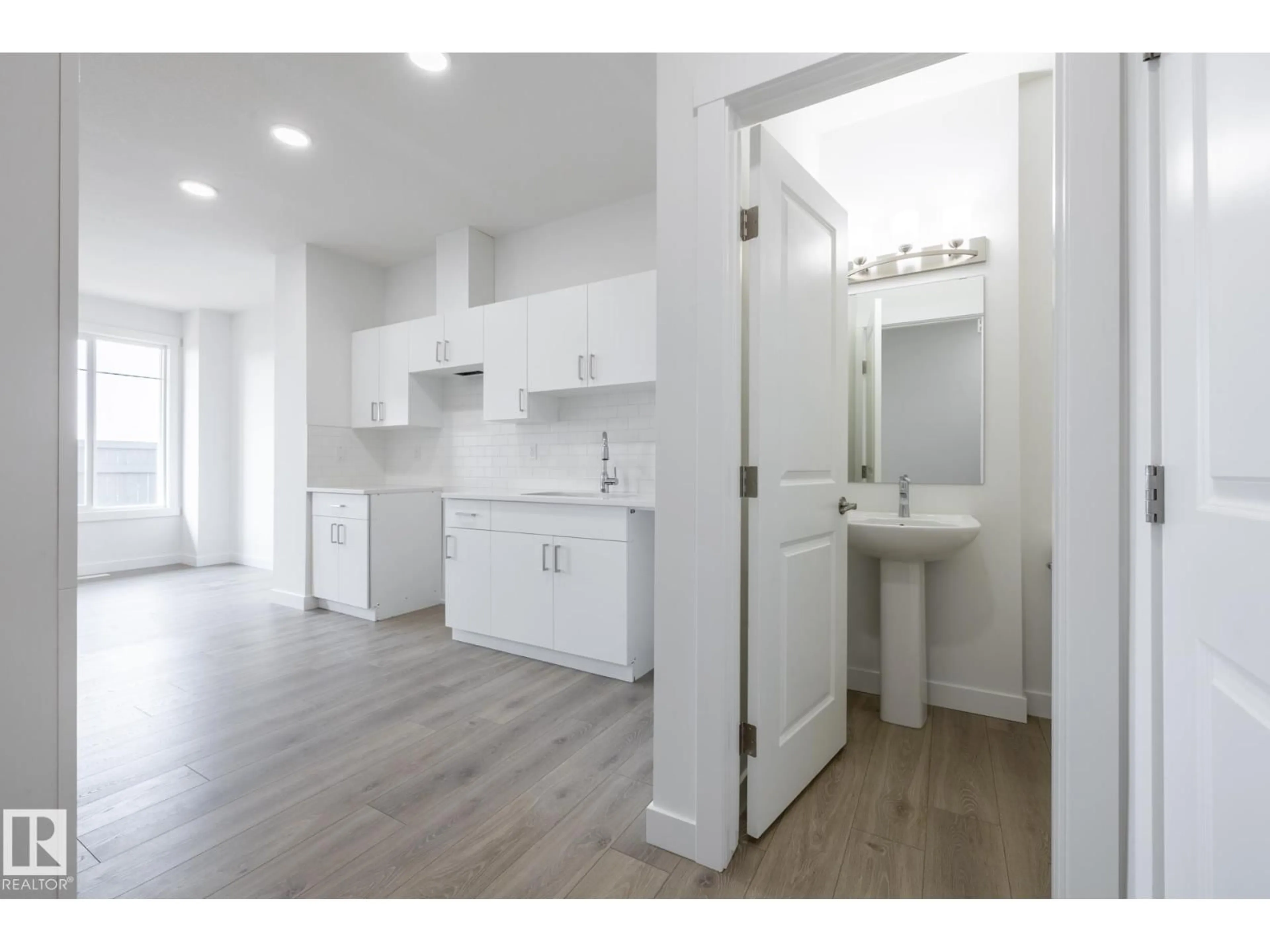 Unknown for 21 - 7020 KESWICK CM, Edmonton Alberta T6W5P8