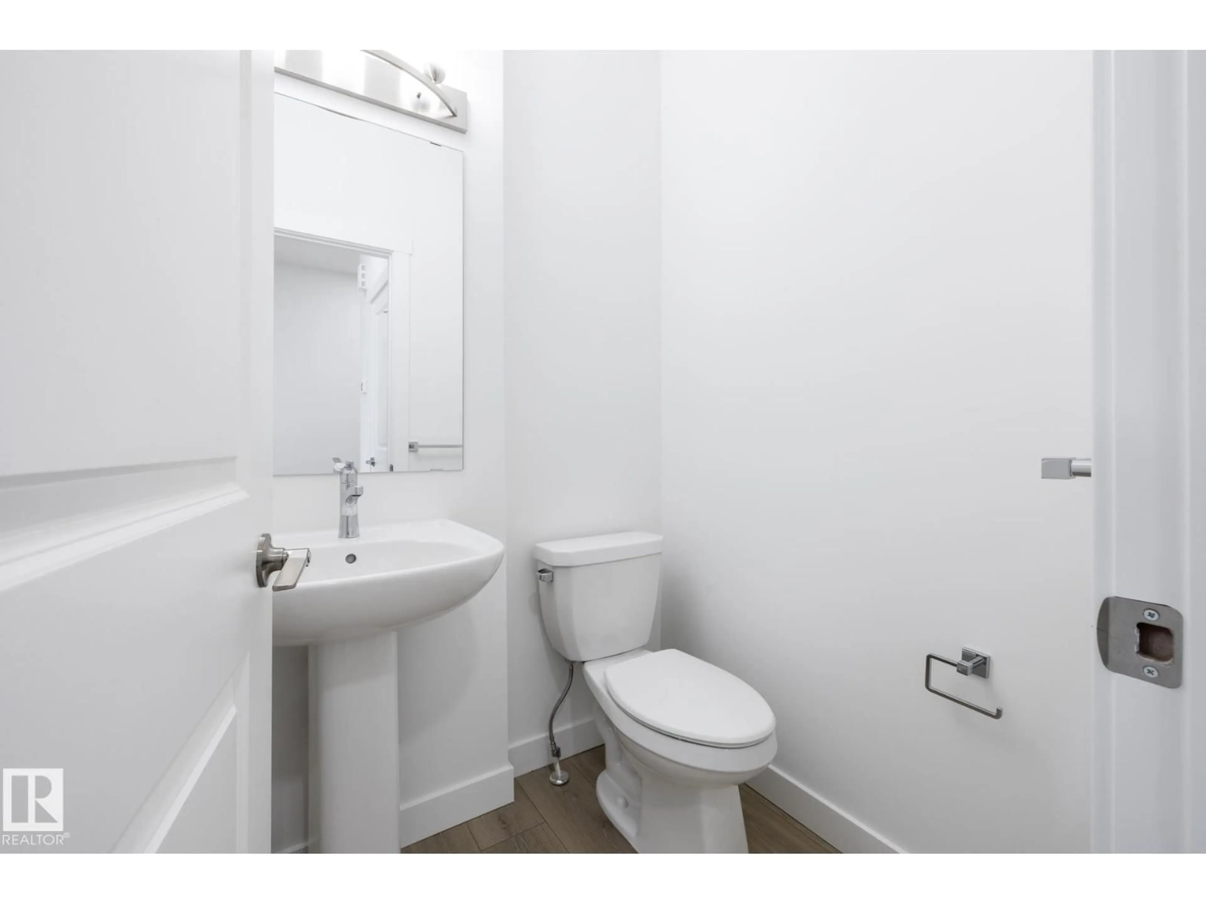 Standard bathroom, unknown for 21 - 7020 KESWICK CM, Edmonton Alberta T6W5P8