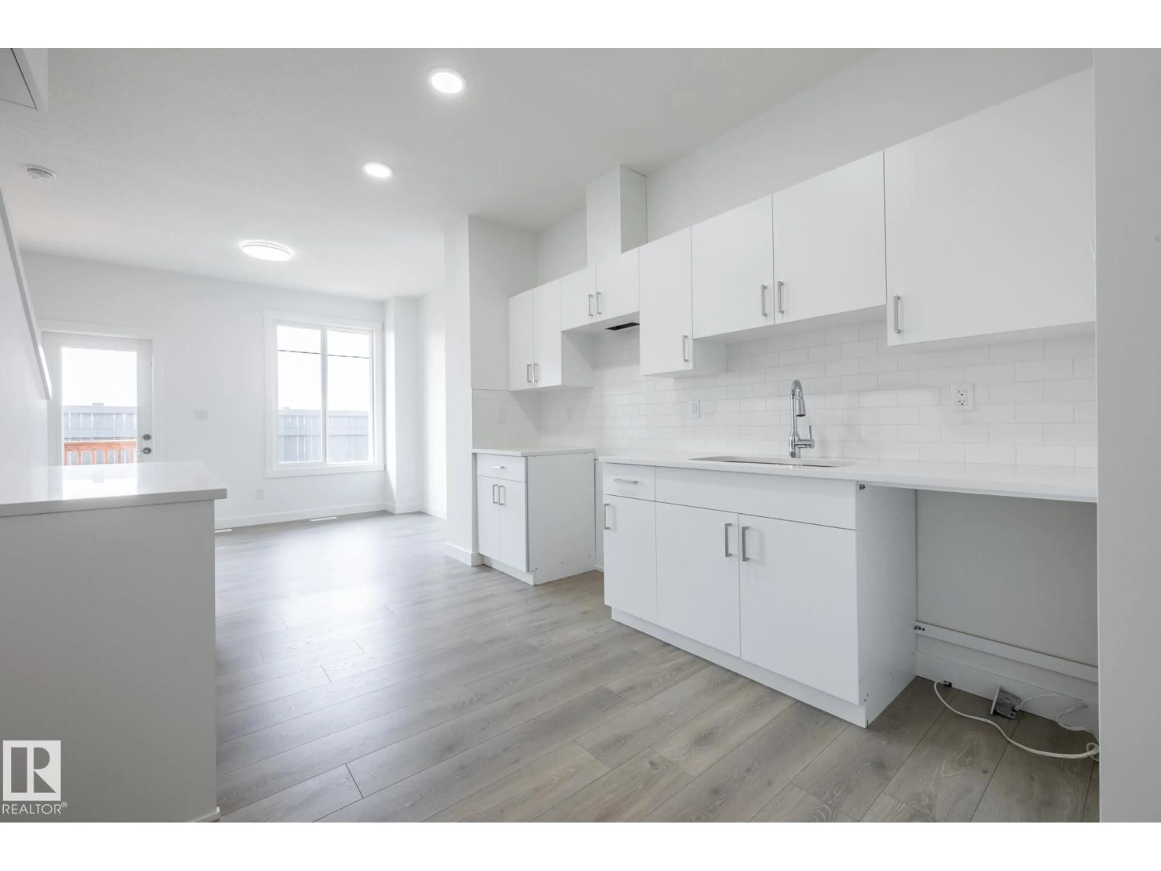 Open concept kitchen, unknown for 21 - 7020 KESWICK CM, Edmonton Alberta T6W5P8