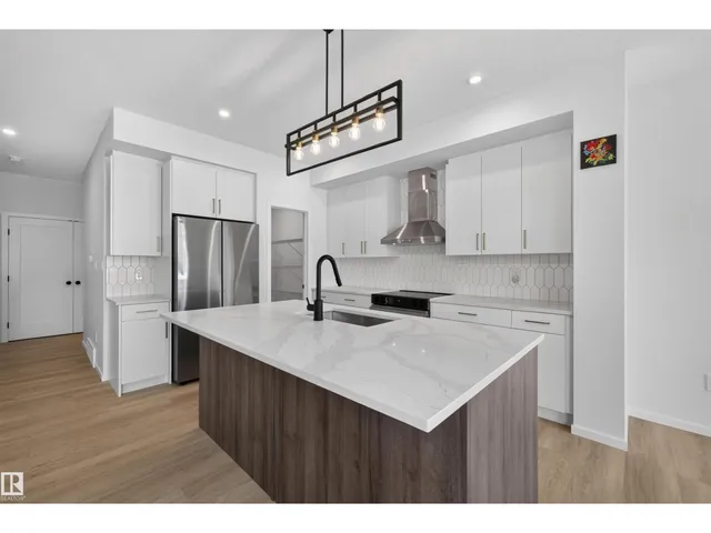 7722 174A AV, Edmonton