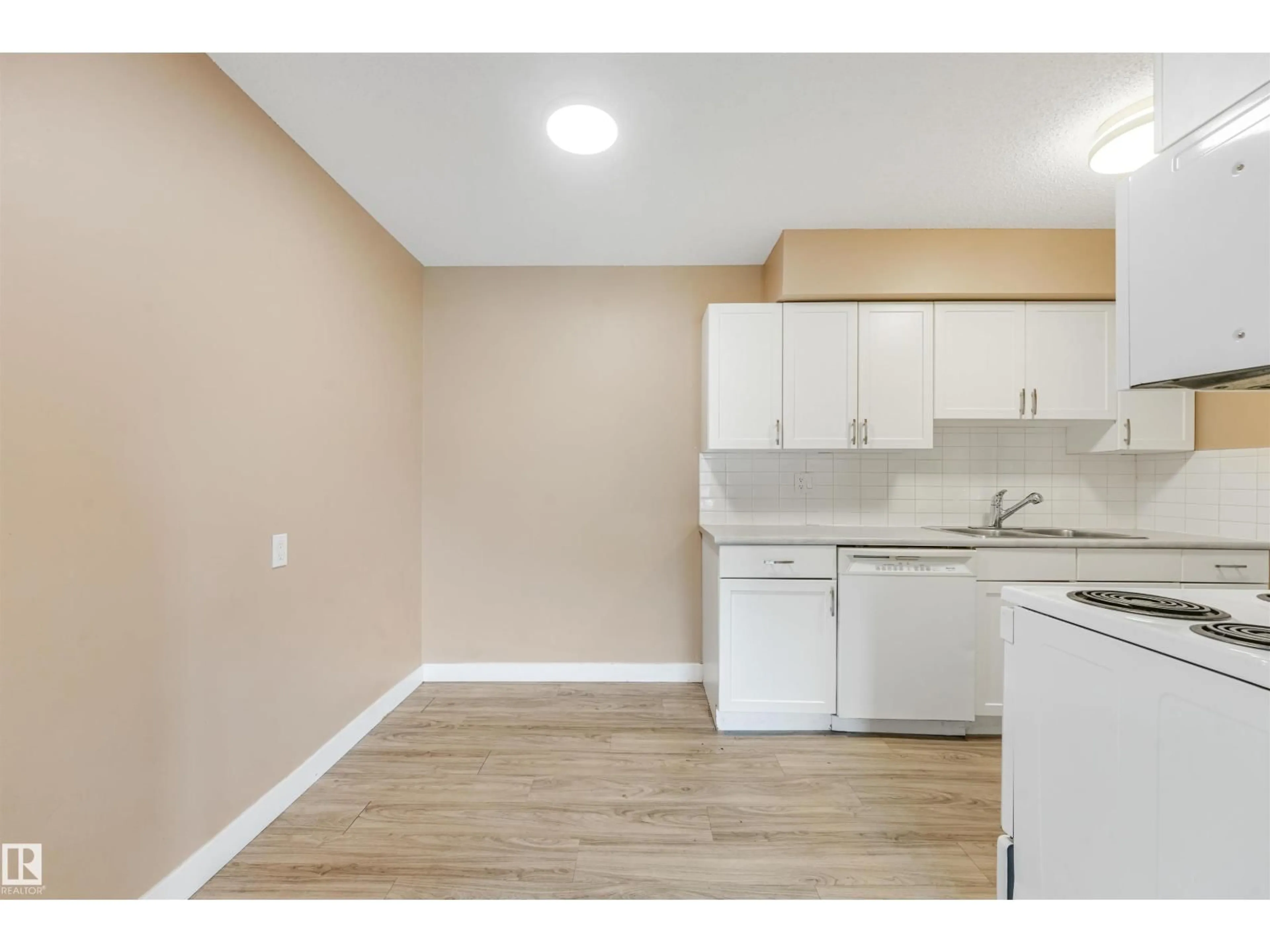 Standard kitchen, unknown for #8 - 14120 80 ST, Edmonton Alberta T5C1L6