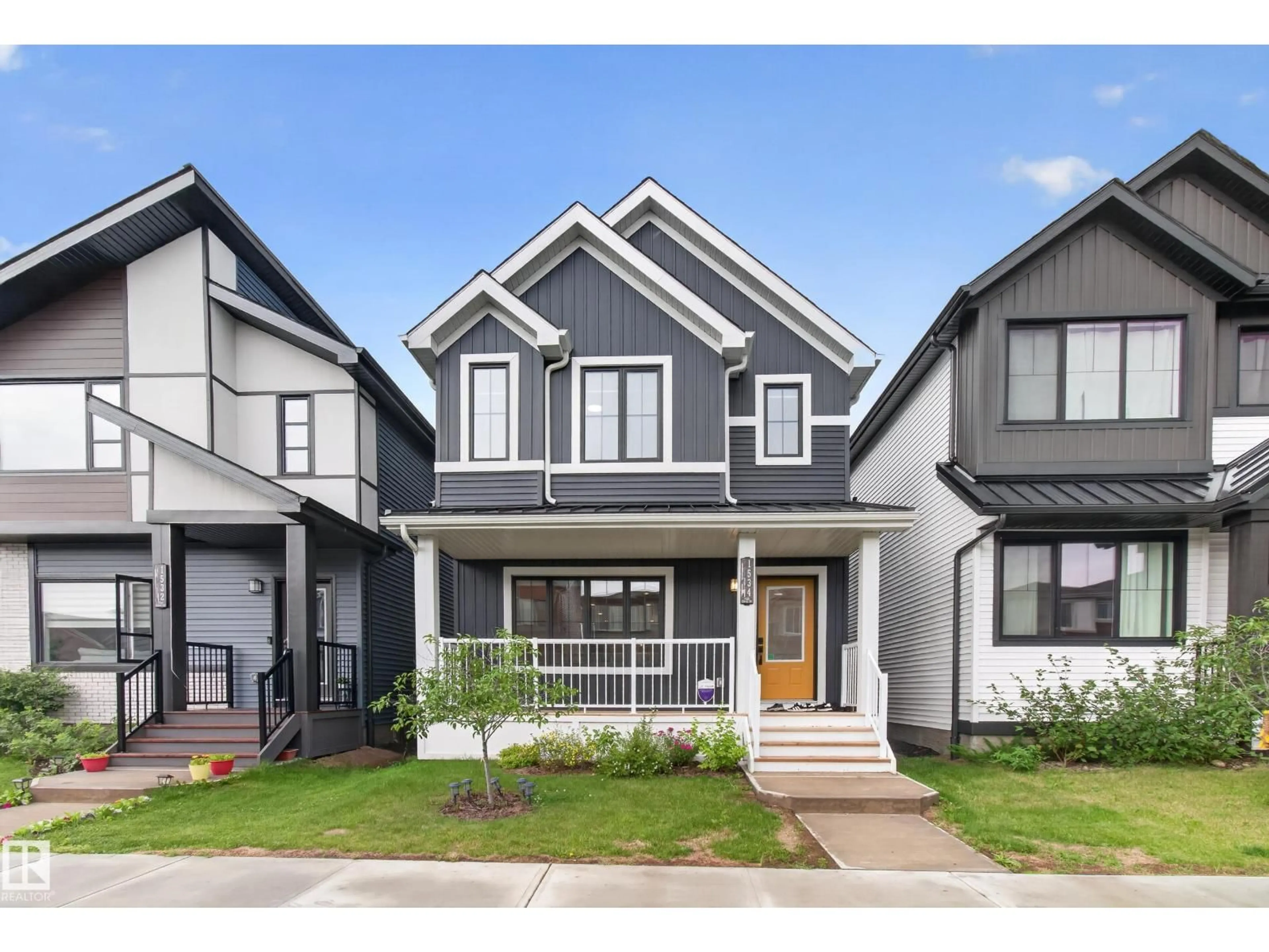 Home with vinyl exterior material, street for SW - 1534 PLUM CIRCLE CI, Edmonton Alberta T6X2Z8