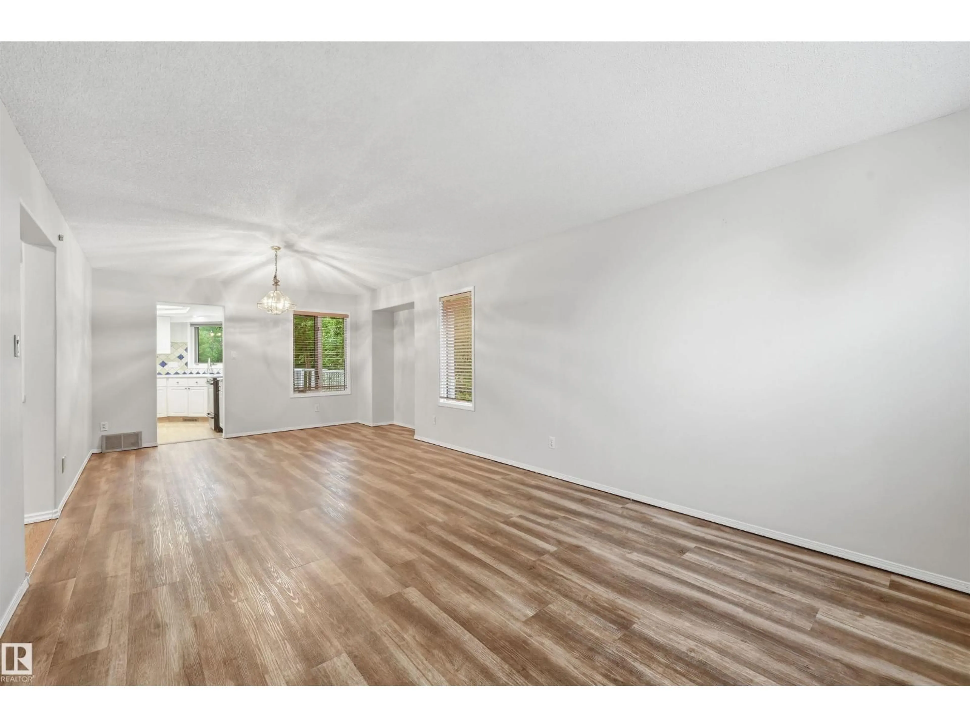 A pic of a room for 219 BUCHANAN CL, Edmonton Alberta T6R2B7