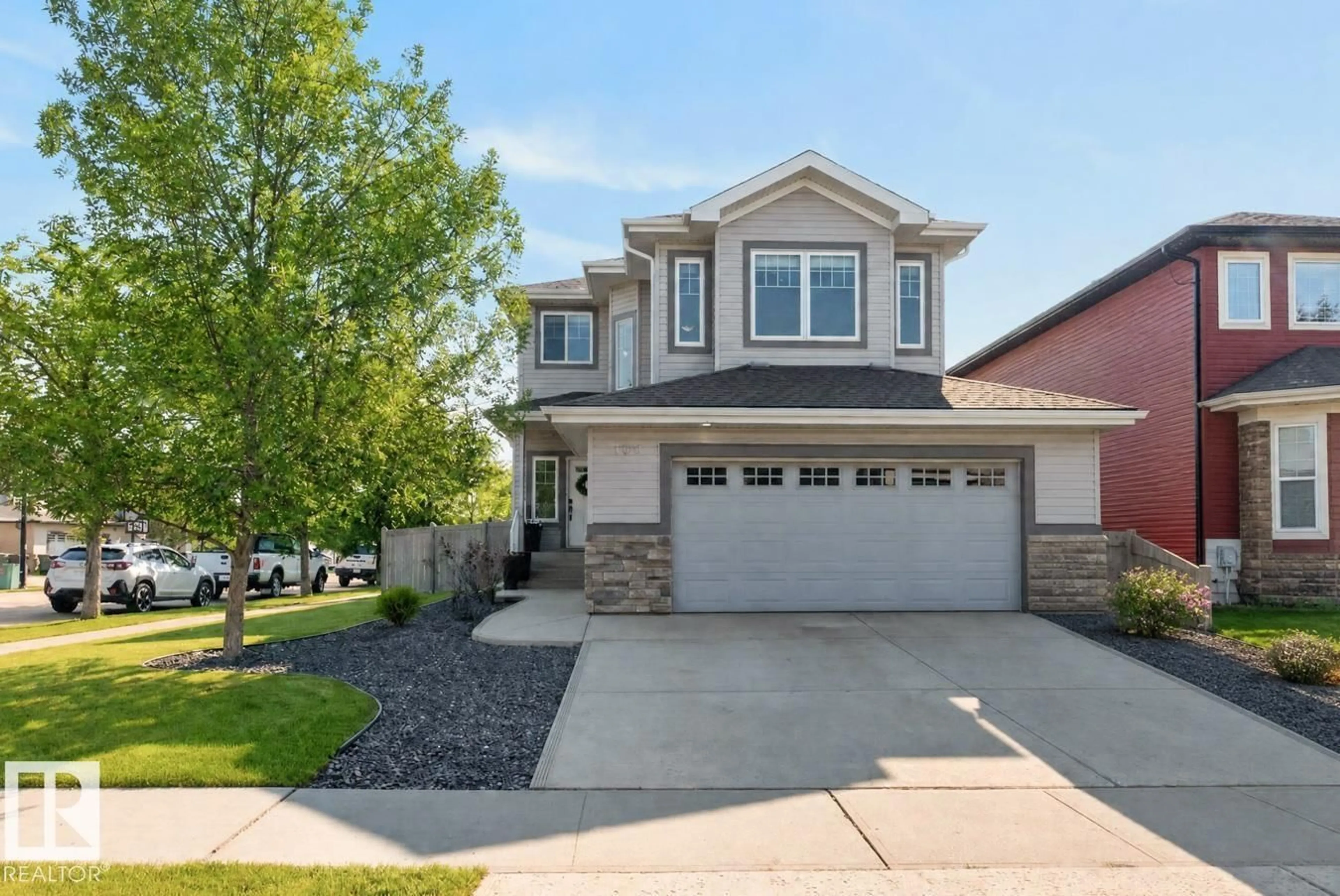 Home with vinyl exterior material, street for 109 SELKIRK PL, Leduc Alberta T9E0L5