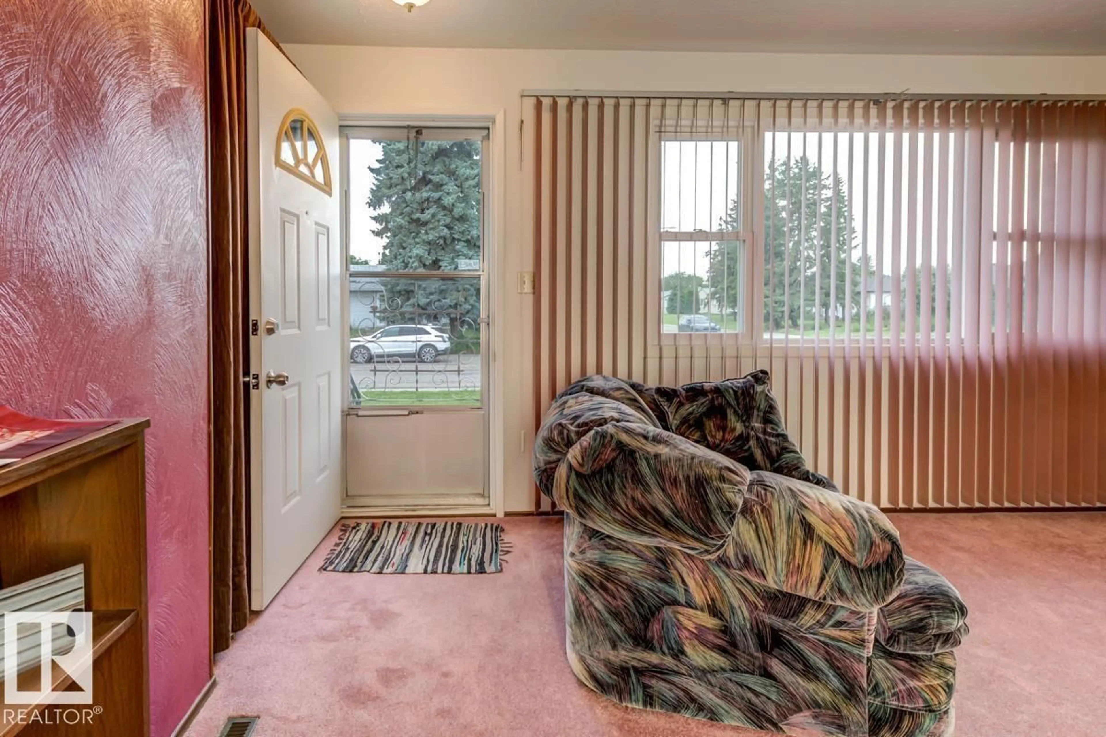 Unknown for 13517 136 ST, Edmonton Alberta T5L2A2