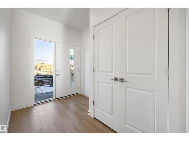 18855 29 AV, Edmonton 2