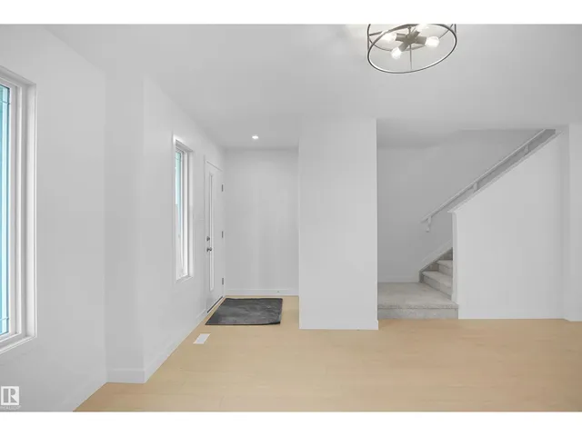 7385 KEELER CR, Edmonton 3