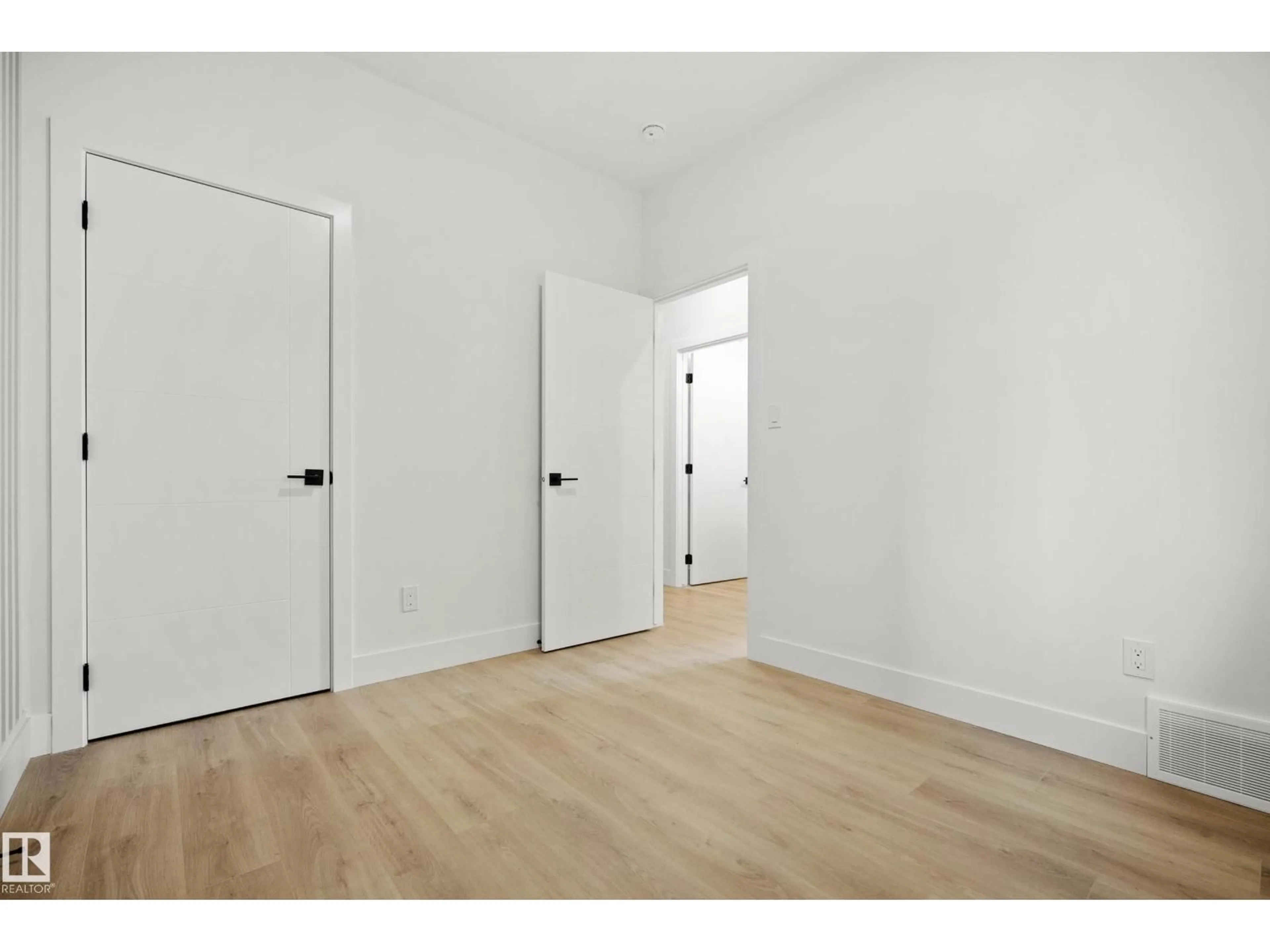 Unknown for NW - 8533 223A ST, Edmonton Alberta T5T8A2