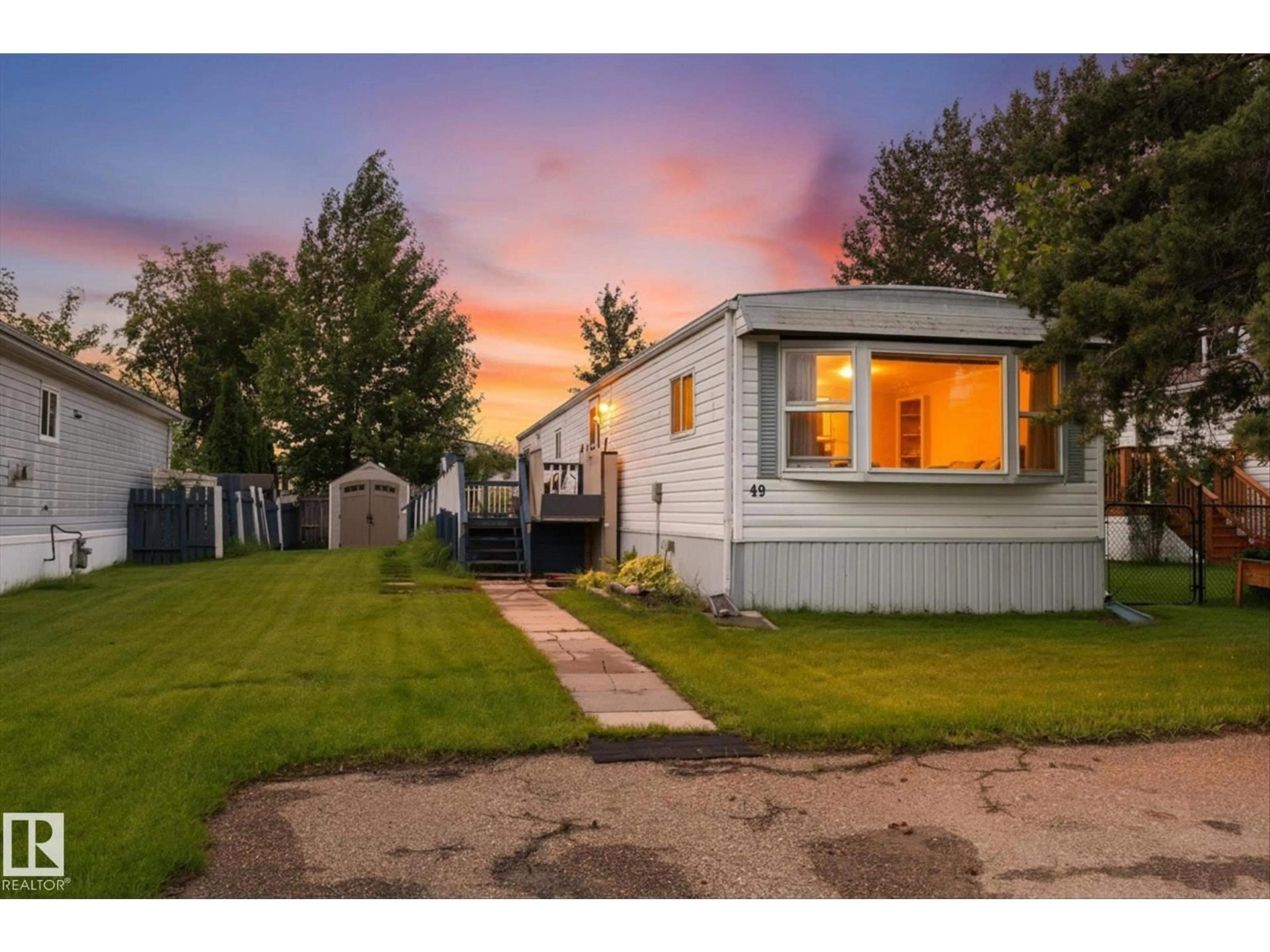Home with vinyl exterior material, street for 49 RANGE ROAD 272, Rural Parkland County Alberta T7X3N4